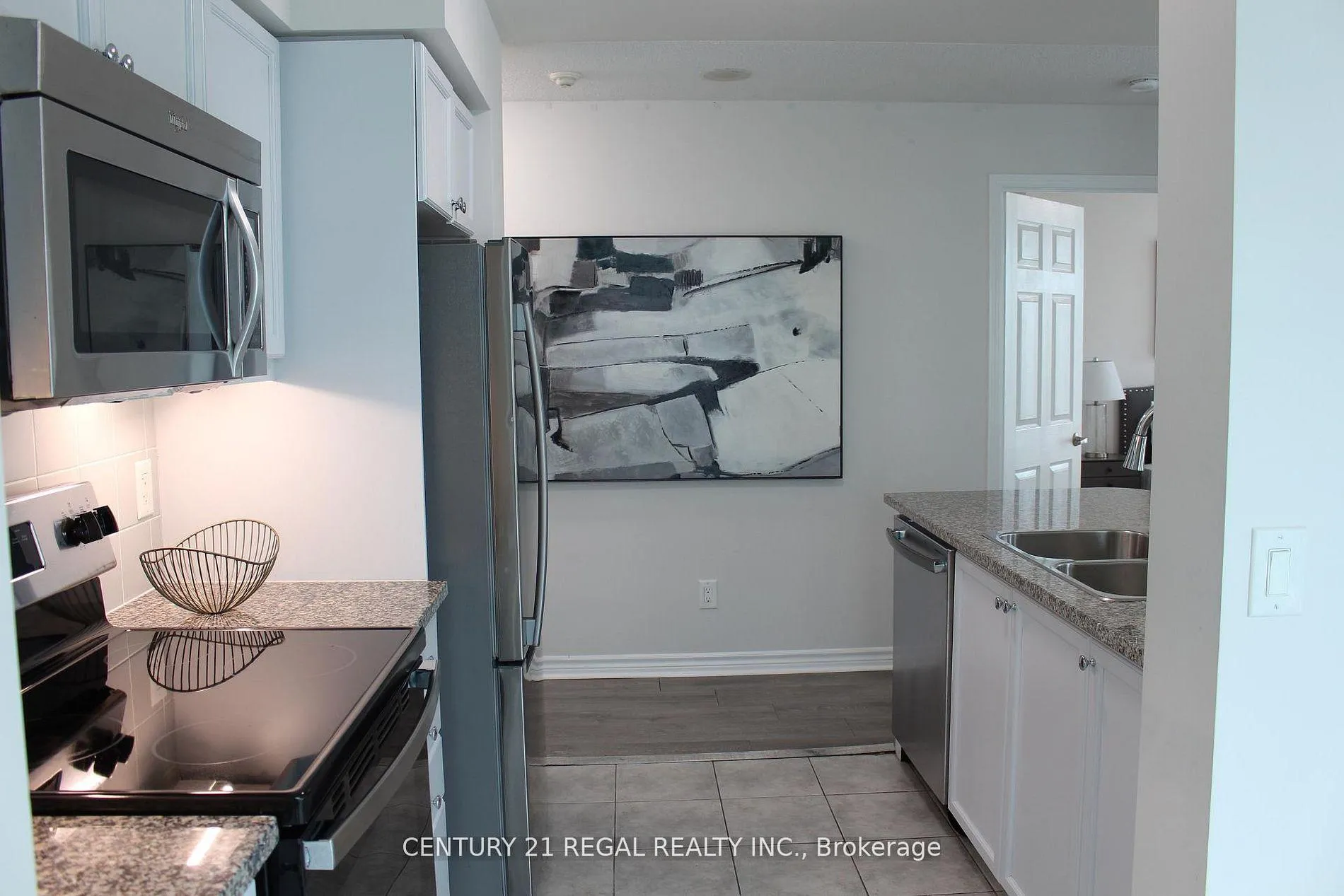 Photo 16 of Unit 2706, 19 Grand Trunk Crescent, Toronto, Waterfront Communities — HOMEH