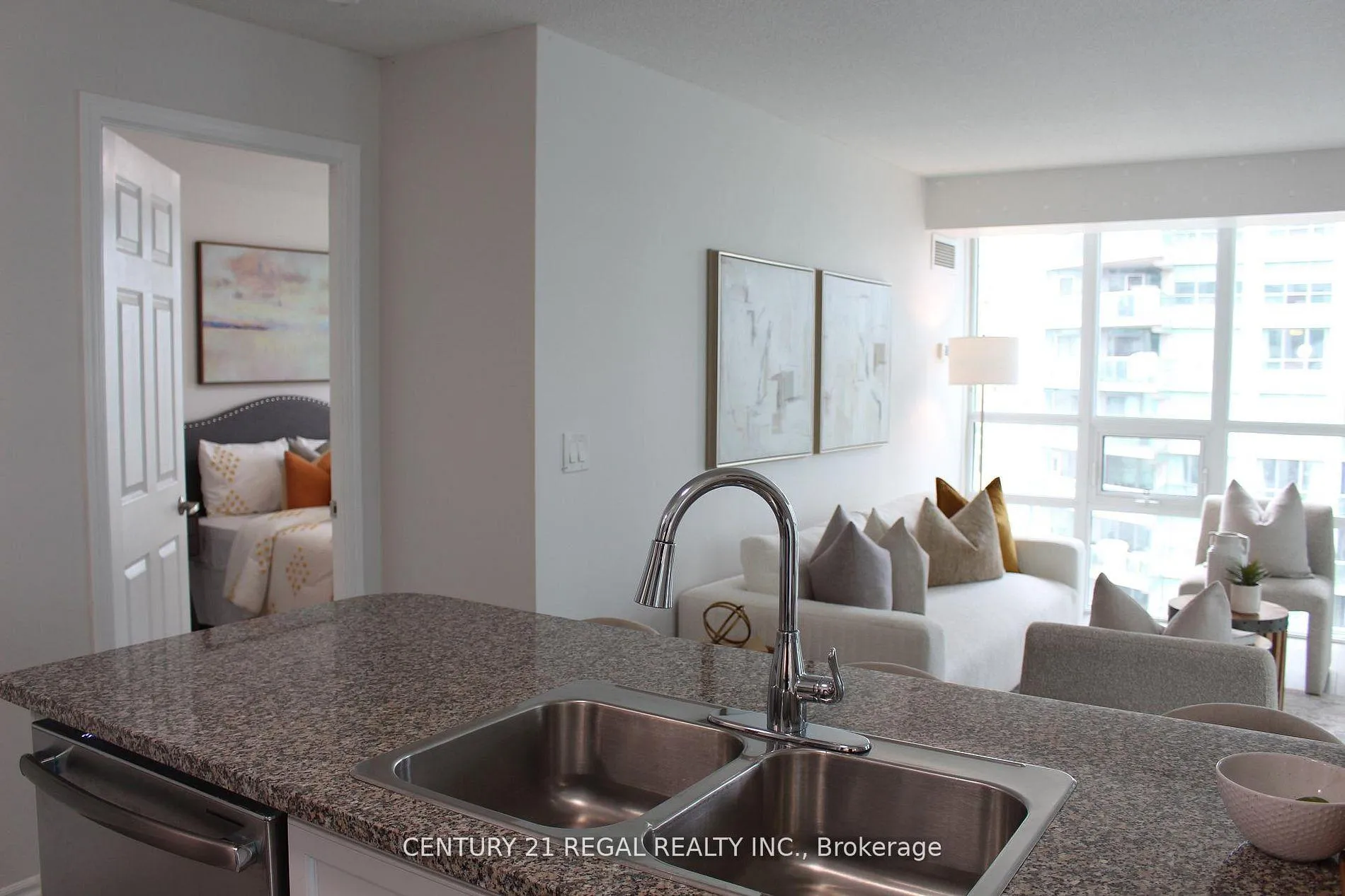 Photo 17 of Unit 2706, 19 Grand Trunk Crescent, Toronto, Waterfront Communities — HOMEH