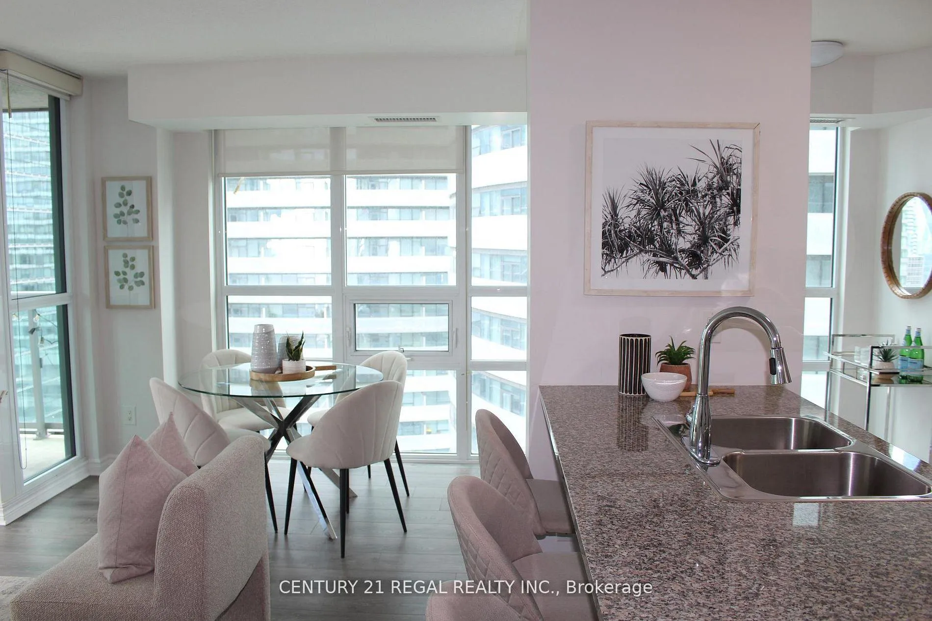 Photo 19 of Unit 2706, 19 Grand Trunk Crescent, Toronto, Waterfront Communities — HOMEH