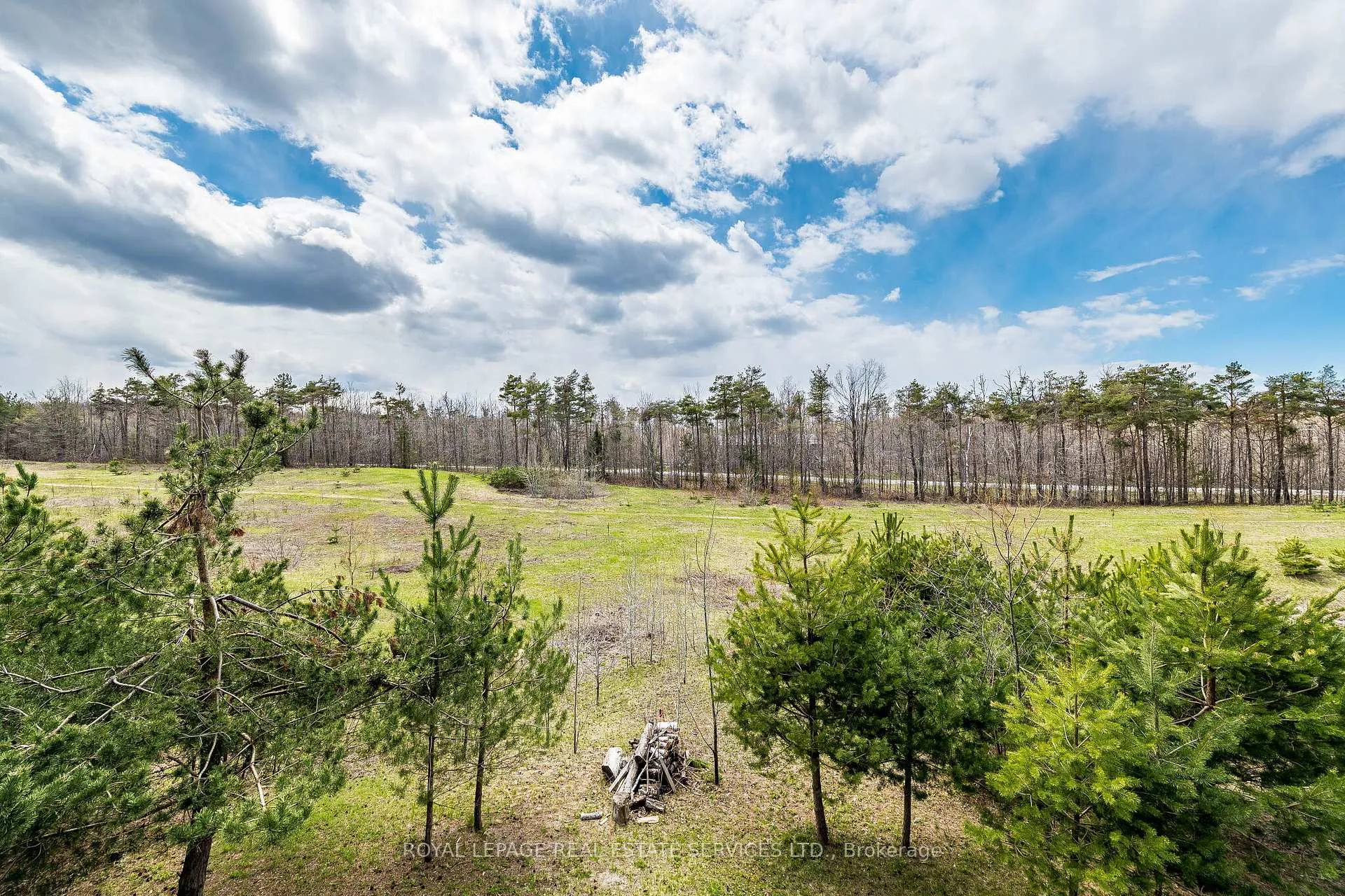 Photo 22 of 40 Landscape Drive, Oro-Medonte, Horseshoe Valley — HOMEH