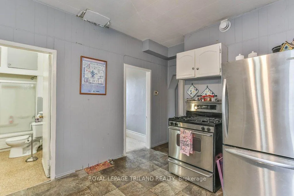 Photo 13 of 11 Mackay Avenue, London, South E — HOMEH