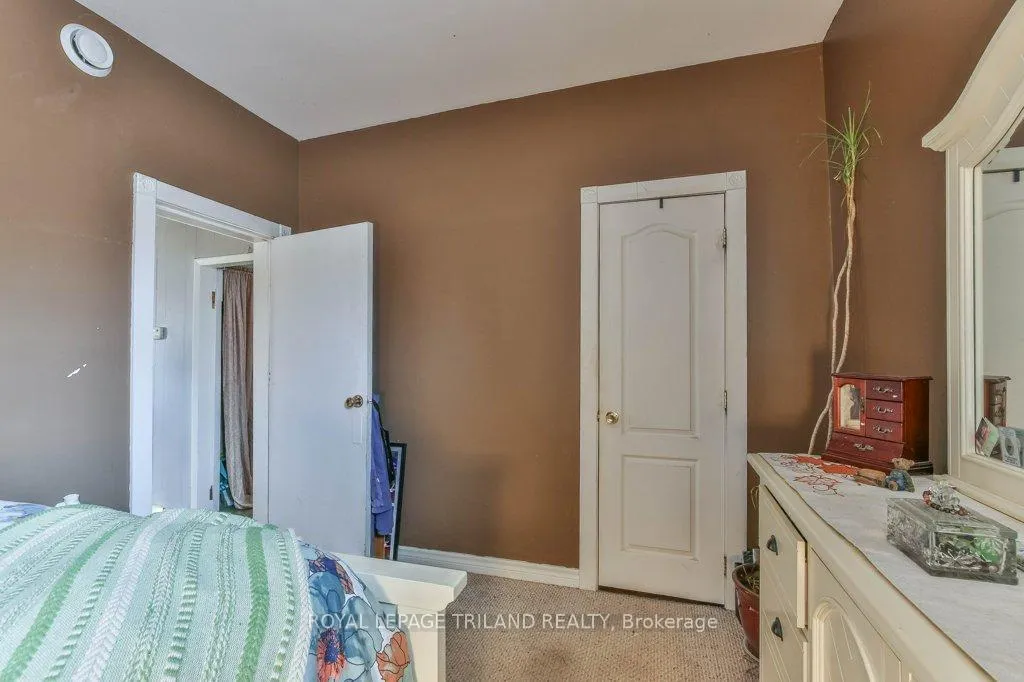 Photo 18 of 11 Mackay Avenue, London, South E — HOMEH
