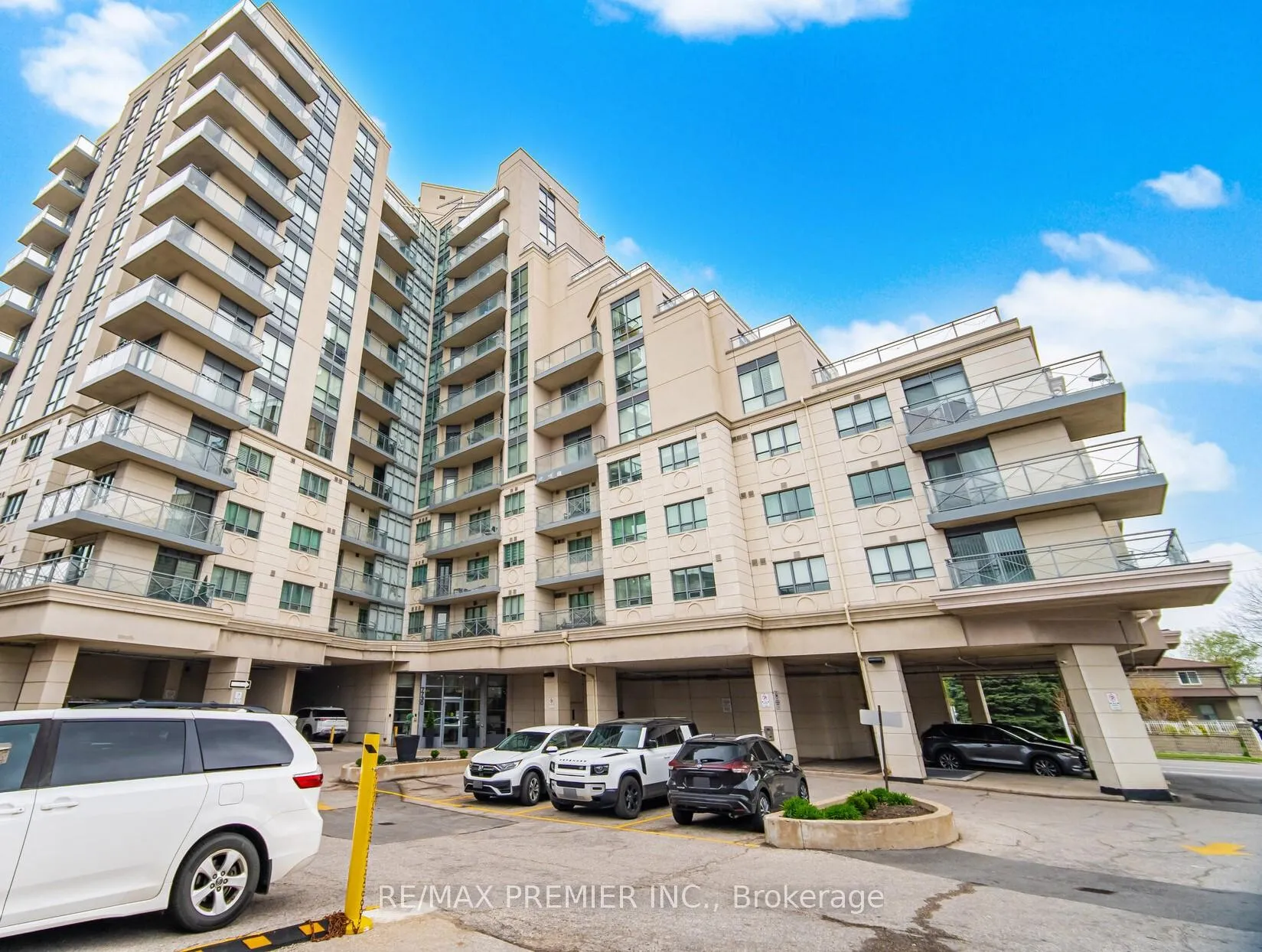 Photo 2 of Unit 203, 7730 Kipling Avenue, Vaughan, Vaughan Grove — HOMEH