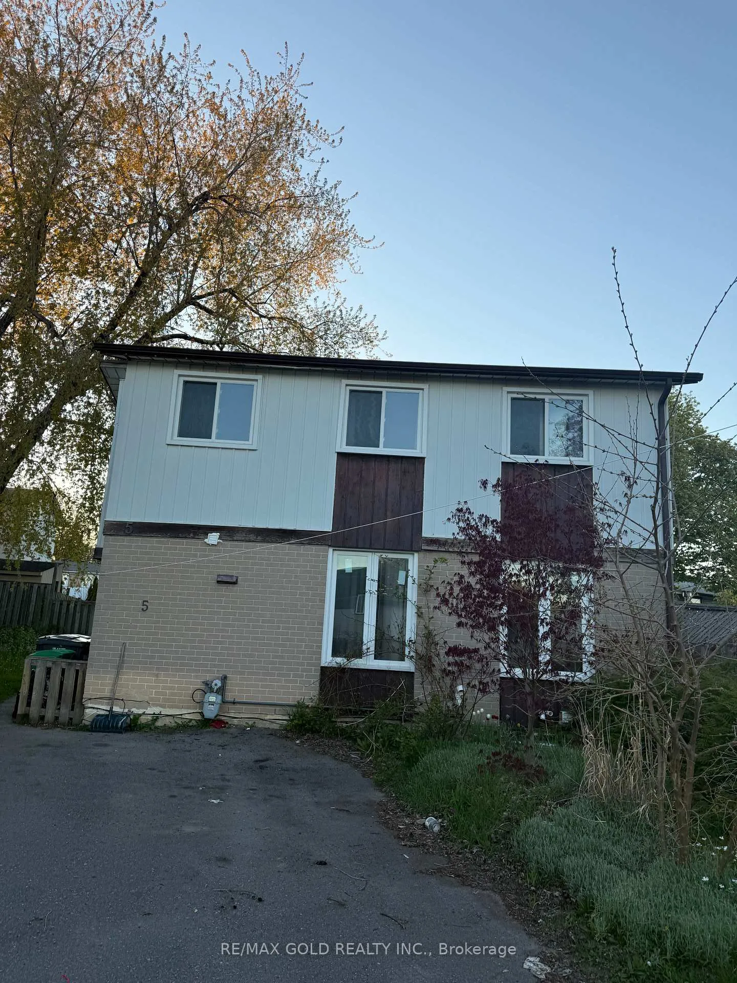 Photo 1 of Unit Upper Leave 1/2nd Floor, 5 Herron Place, Brampton, Central Park — HOMEH