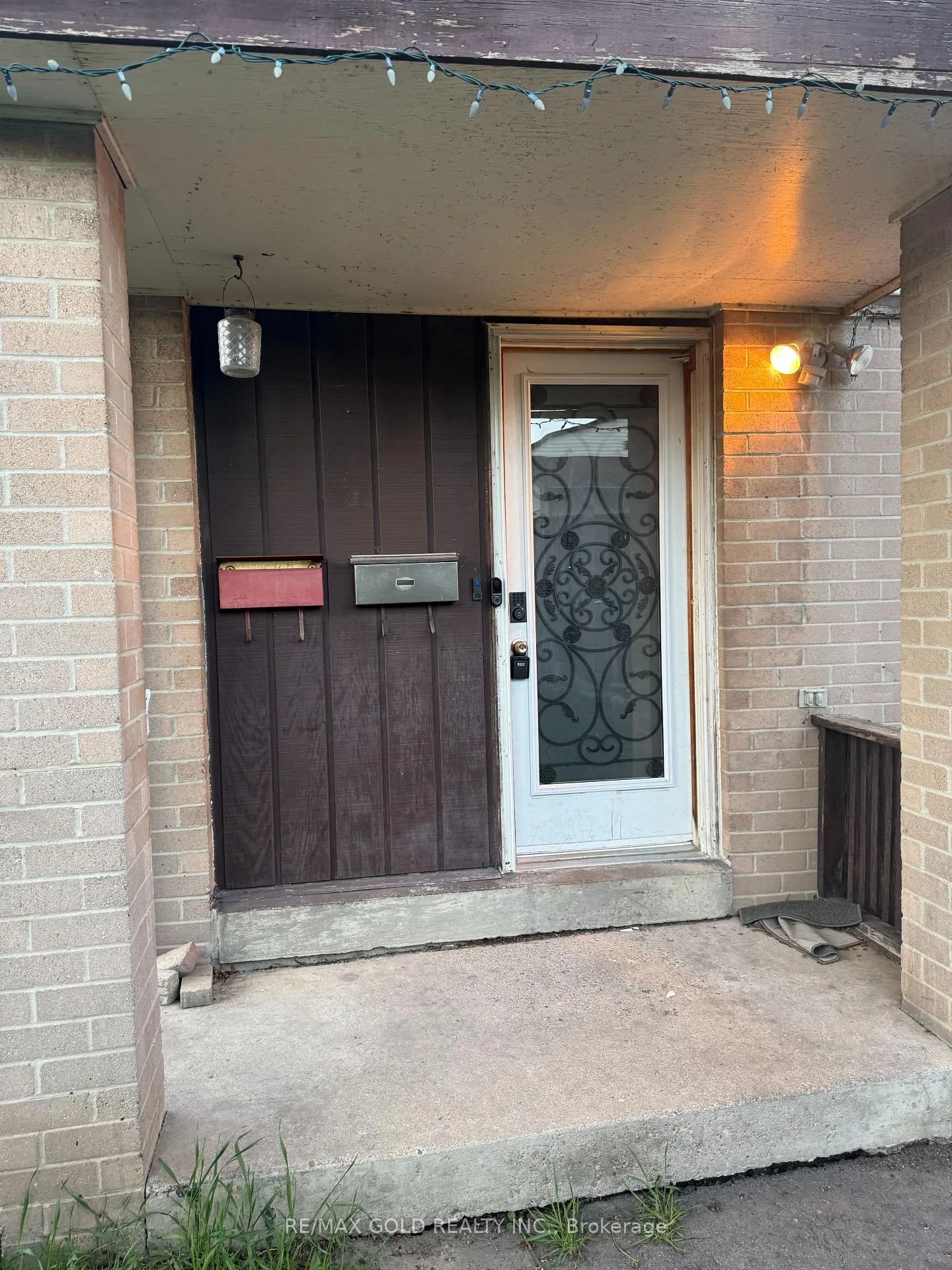 Photo 2 of Unit Upper Leave 1/2nd Floor, 5 Herron Place, Brampton, Central Park — HOMEH