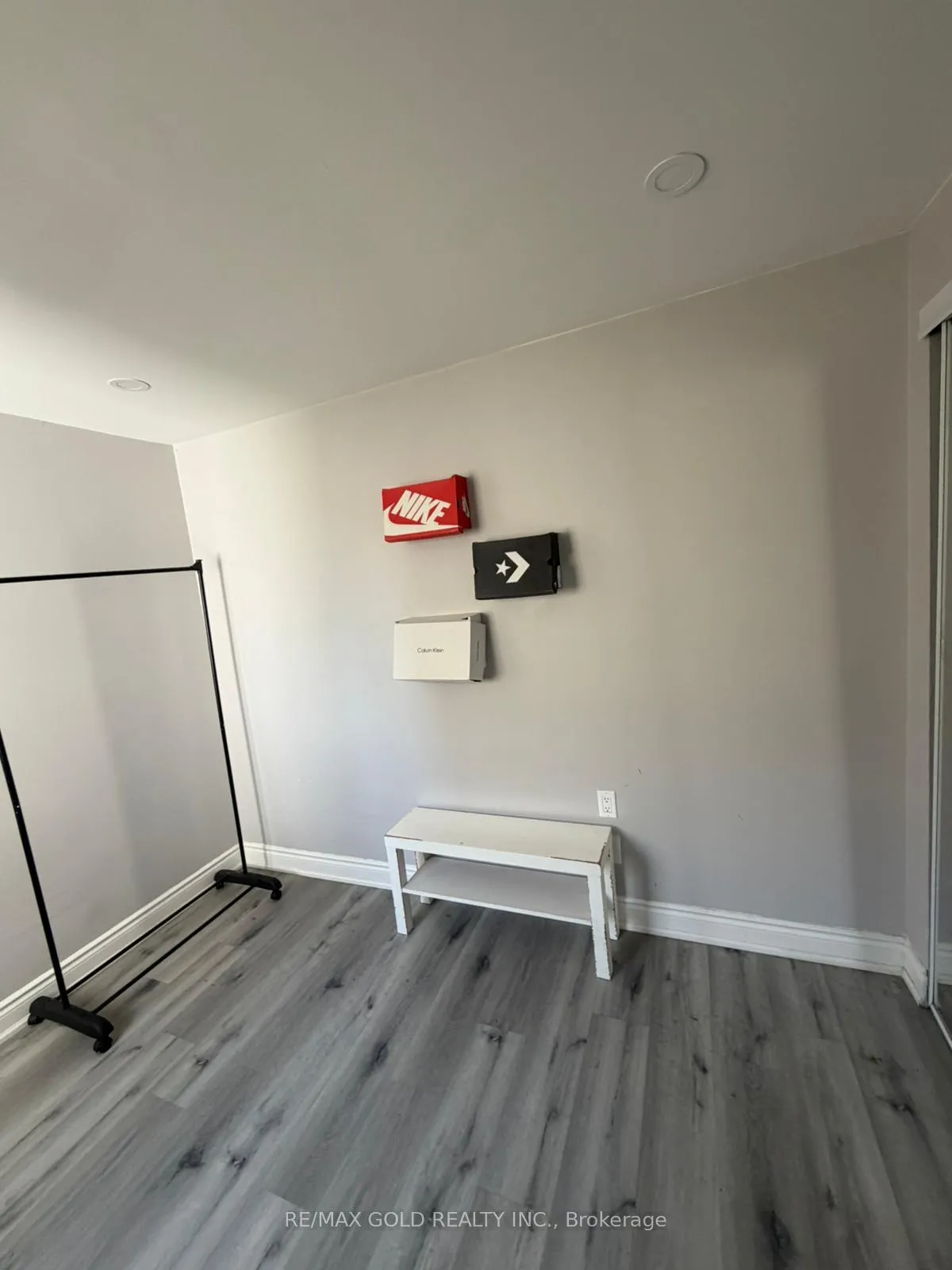 Photo 6 of Unit Upper Leave 1/2nd Floor, 5 Herron Place, Brampton, Central Park — HOMEH