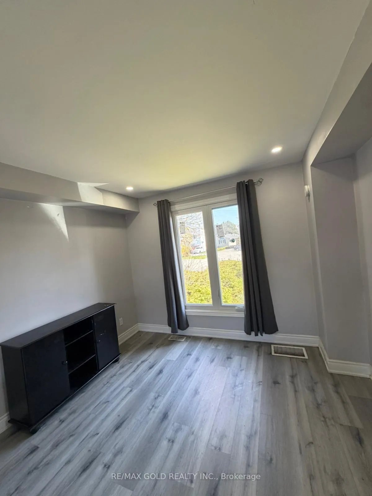 Photo 7 of Unit Upper Leave 1/2nd Floor, 5 Herron Place, Brampton, Central Park — HOMEH