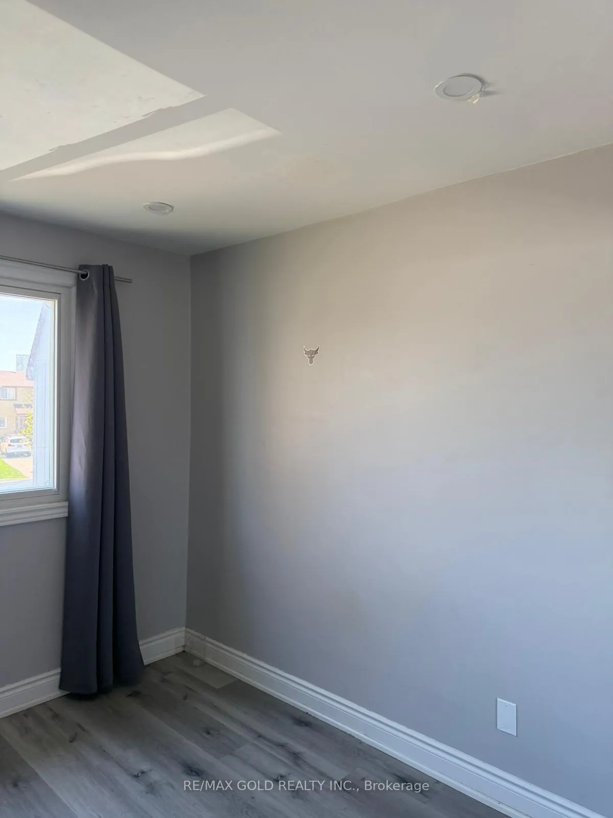 Photo 9 of Unit Upper Leave 1/2nd Floor, 5 Herron Place, Brampton, Central Park — HOMEH
