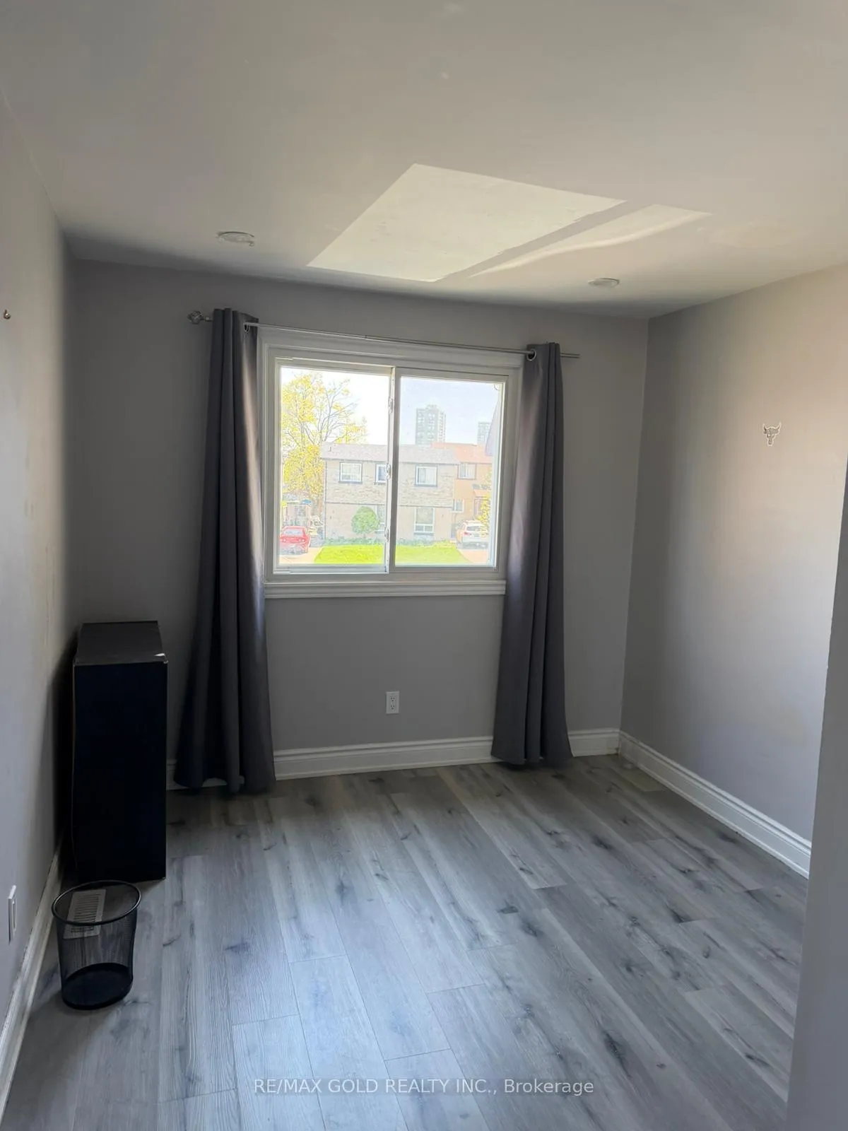 Photo 10 of Unit Upper Leave 1/2nd Floor, 5 Herron Place, Brampton, Central Park — HOMEH