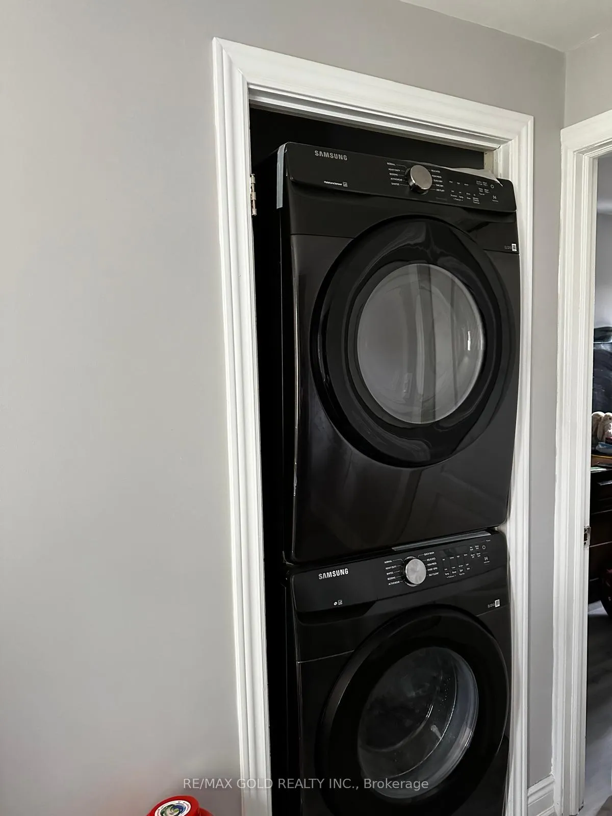 Photo 13 of Unit Upper Leave 1/2nd Floor, 5 Herron Place, Brampton, Central Park — HOMEH