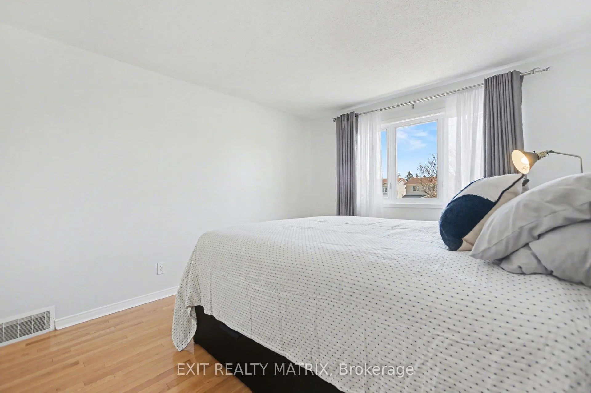 Photo 23 of 1583 Sunview Drive, Ottawa, Orleans/Sunridge — HOMEH