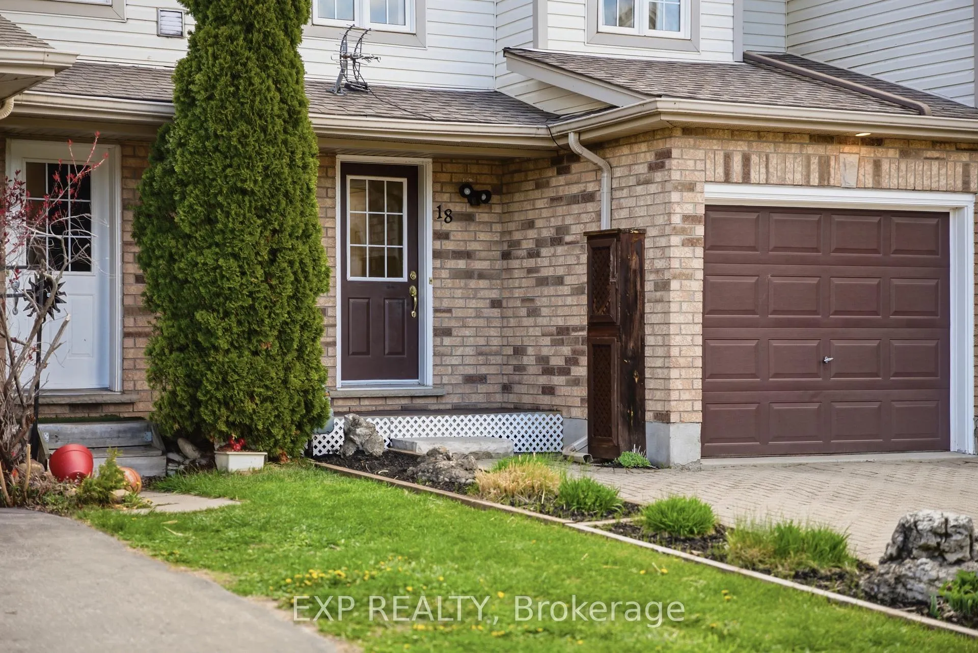 Photo 3 of 18 Prosperity Drive, Kitchener — HOMEH