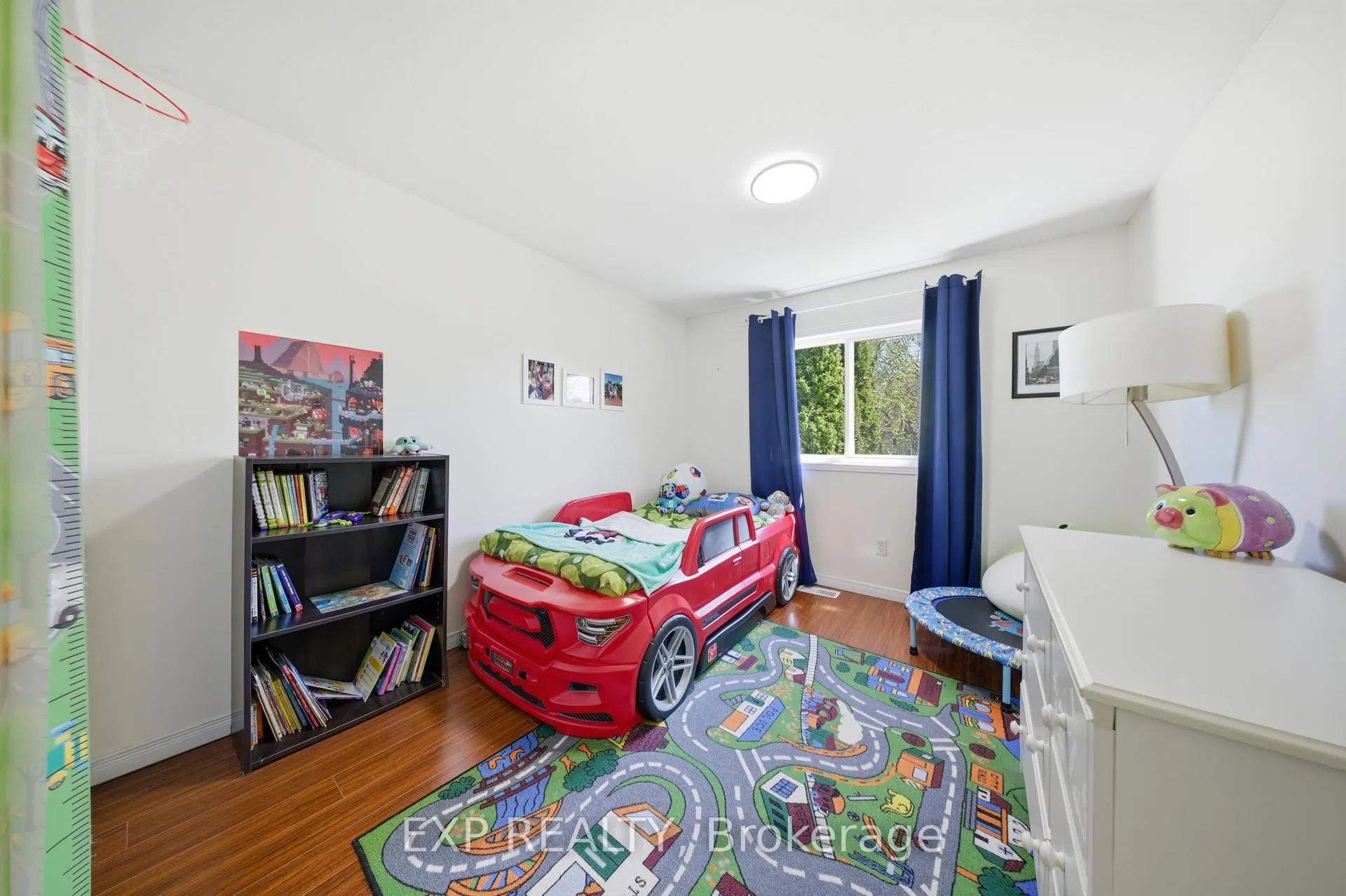 Photo 25 of 18 Prosperity Drive, Kitchener — HOMEH
