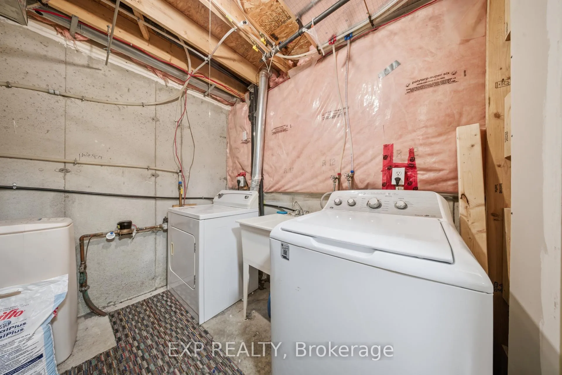 Photo 28 of 18 Prosperity Drive, Kitchener — HOMEH
