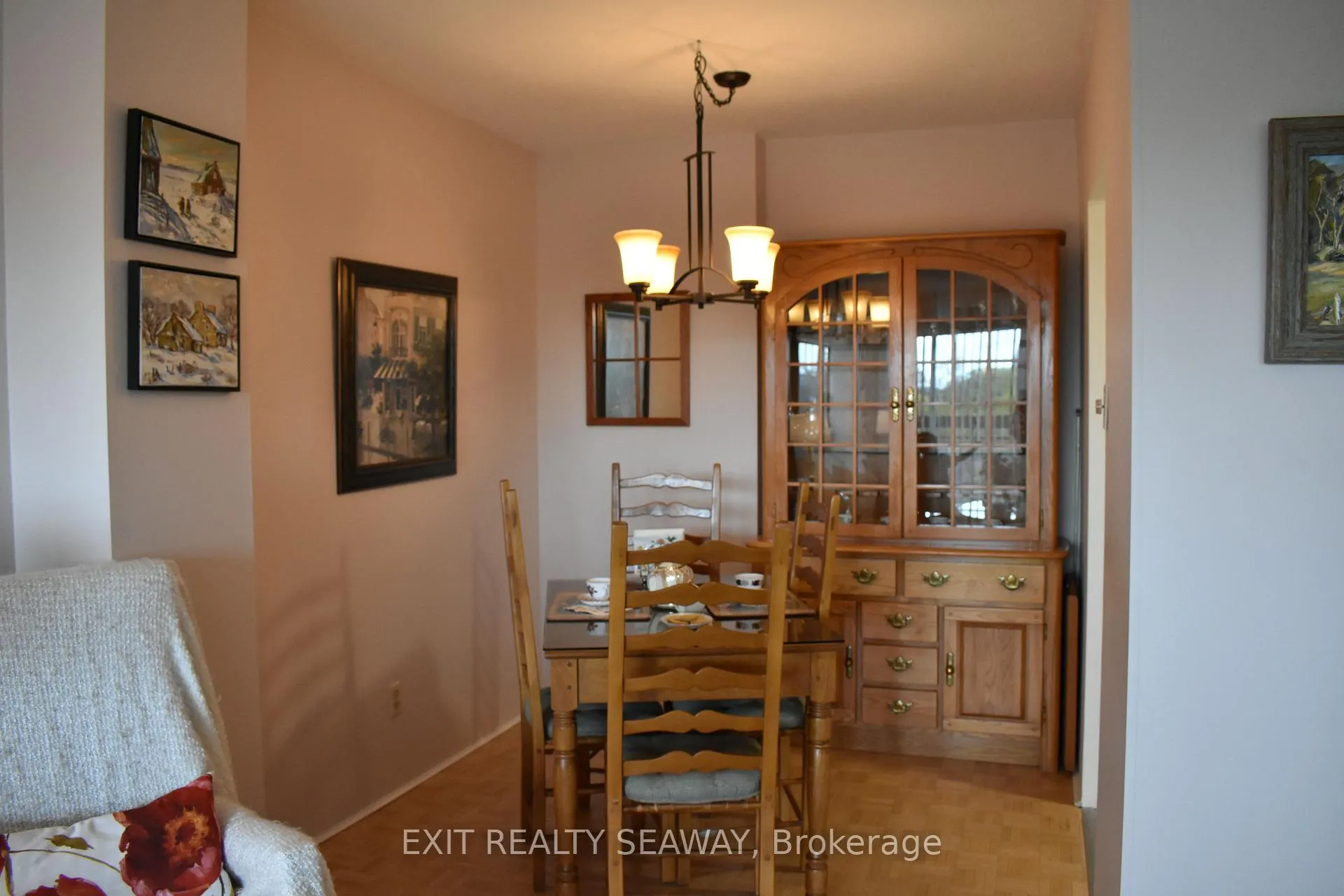 Photo 6 of Unit 702, 308 Second Street E, Cornwall — HOMEH