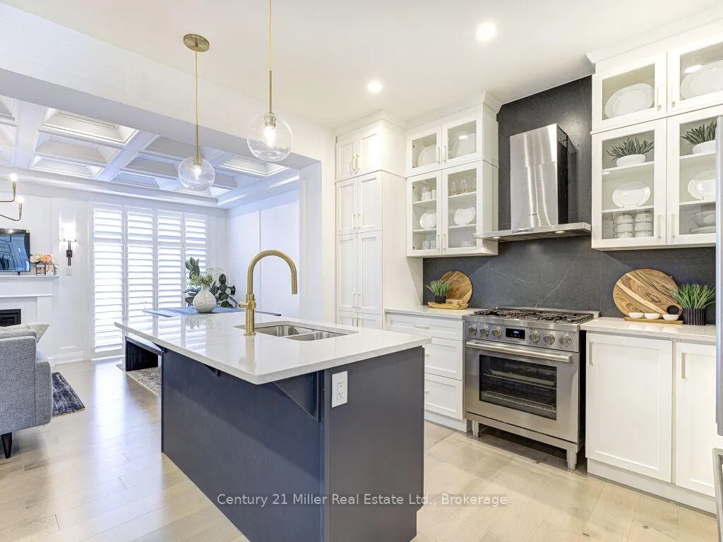 Photo 8 of 517 Kennedy Circle W, Milton, Cobban — HOMEH