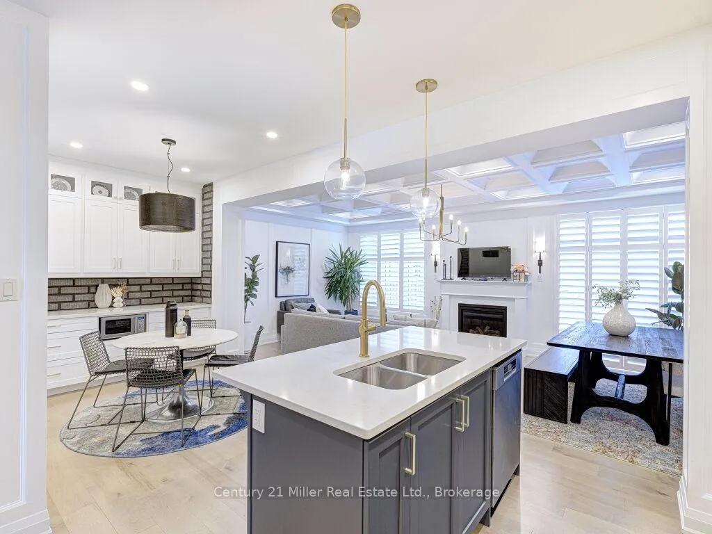 Photo 14 of 517 Kennedy Circle W, Milton, Cobban — HOMEH