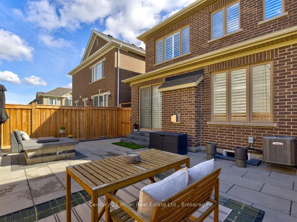 Photo 36 of 517 Kennedy Circle W, Milton, Cobban — HOMEH