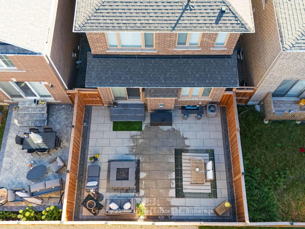 Photo 37 of 517 Kennedy Circle W, Milton, Cobban — HOMEH