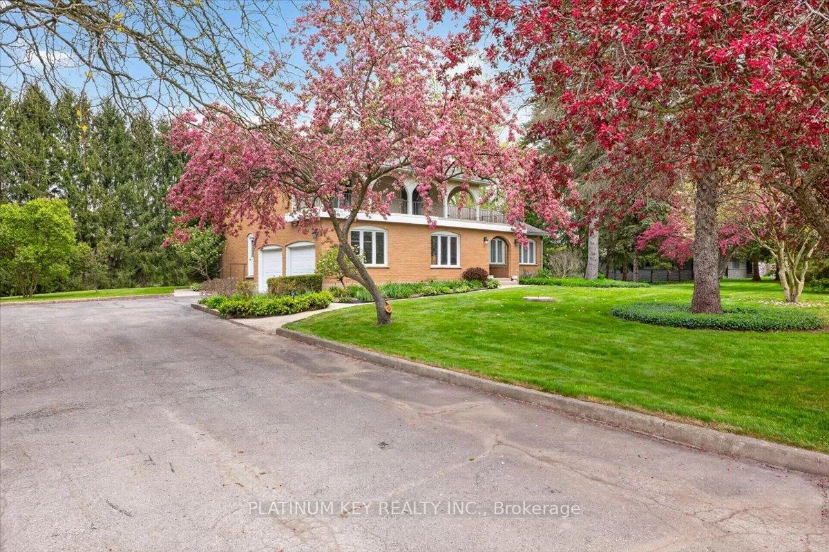 Photo 2 of 21610 Adelaide Road, Strathroy-Caradoc, Campbellvale — HOMEH