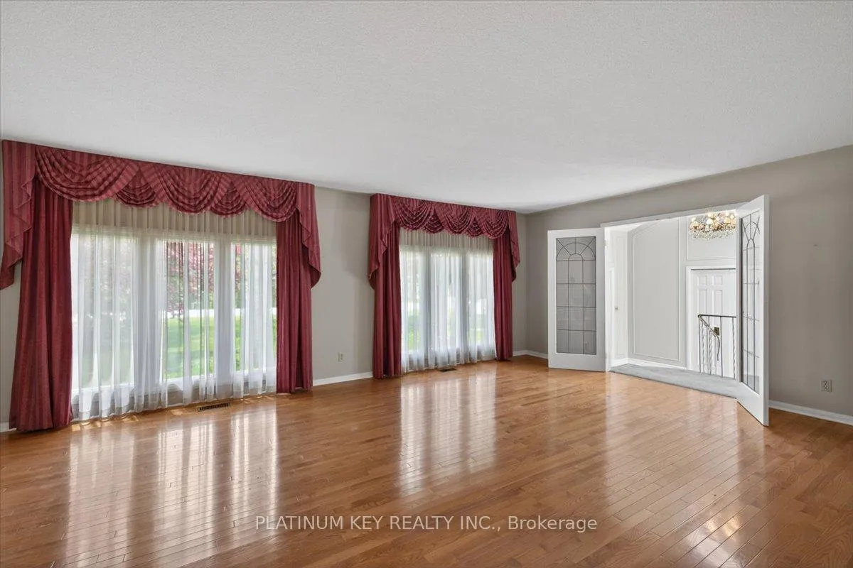 Photo 8 of 21610 Adelaide Road, Strathroy-Caradoc, Campbellvale — HOMEH
