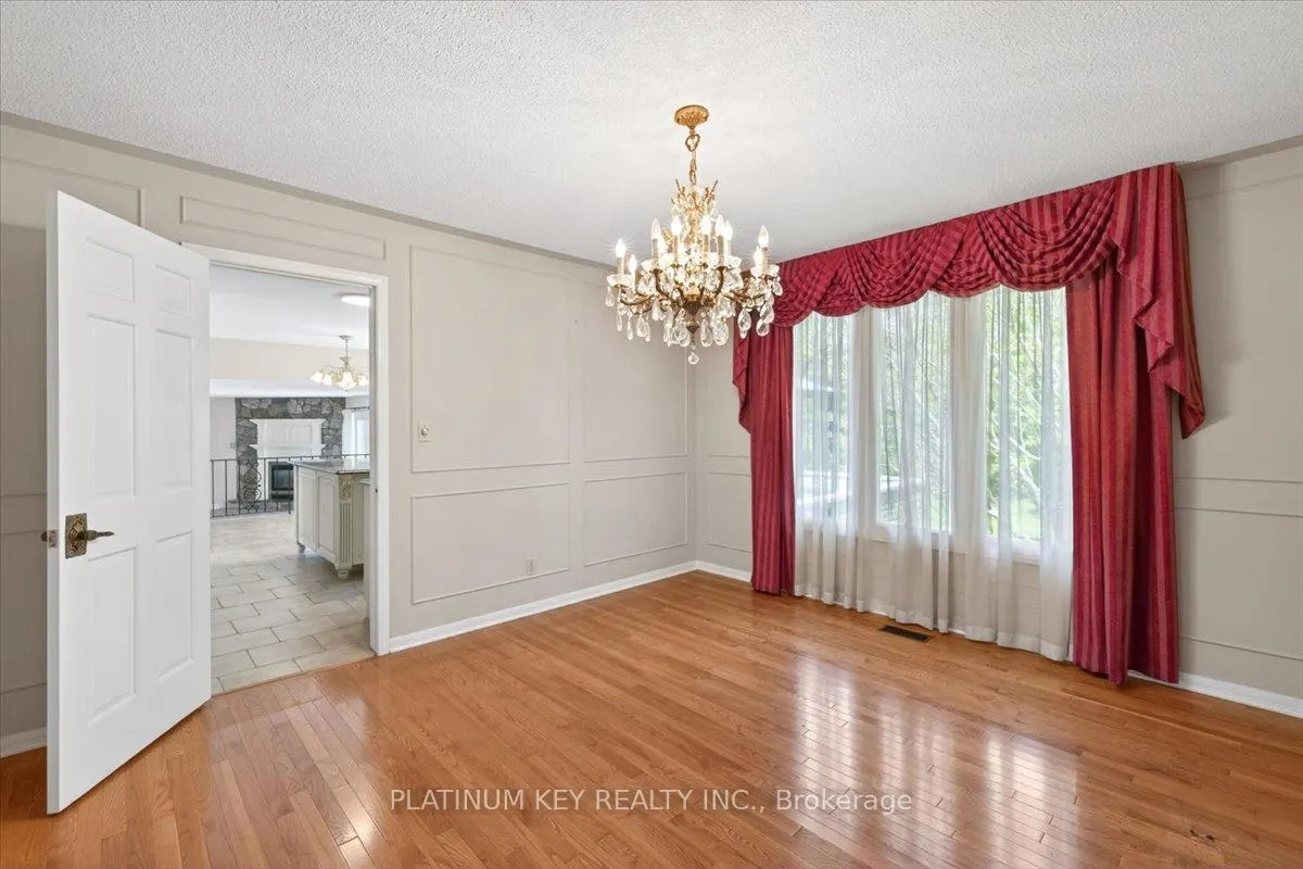 Photo 9 of 21610 Adelaide Road, Strathroy-Caradoc, Campbellvale — HOMEH