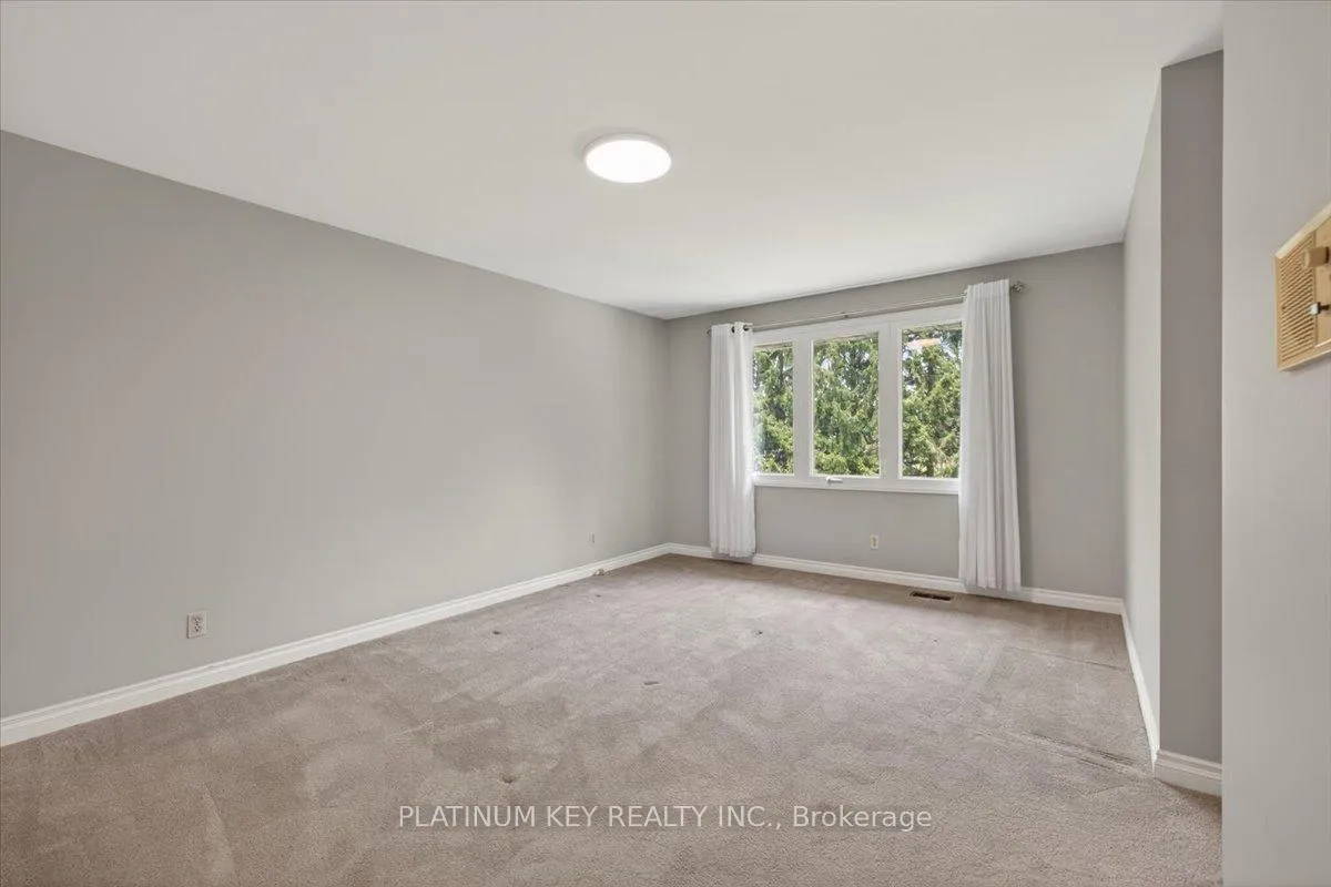 Photo 17 of 21610 Adelaide Road, Strathroy-Caradoc, Campbellvale — HOMEH