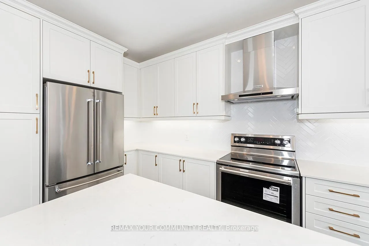 Photo 4 of 115 Bearberry Rd, Springwater, Midhurst — HOMEH