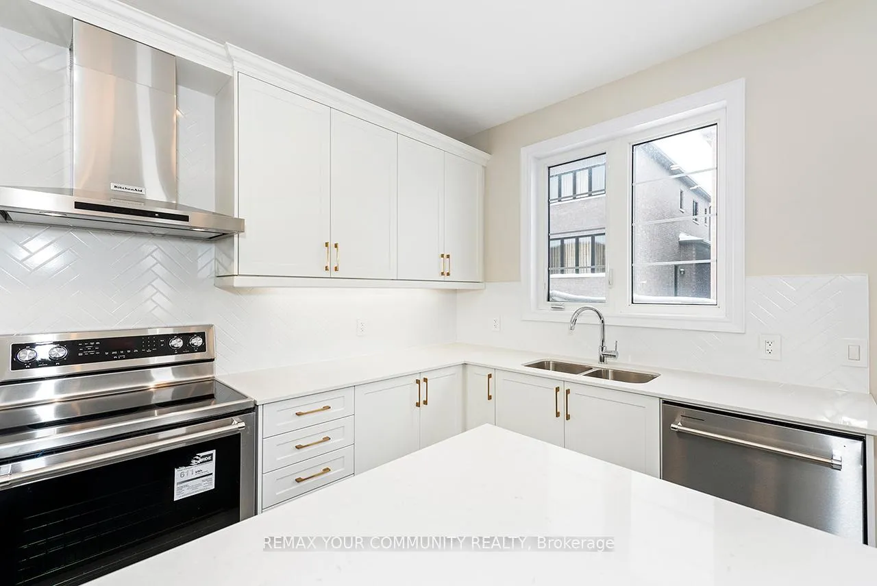Photo 5 of 115 Bearberry Rd, Springwater, Midhurst — HOMEH