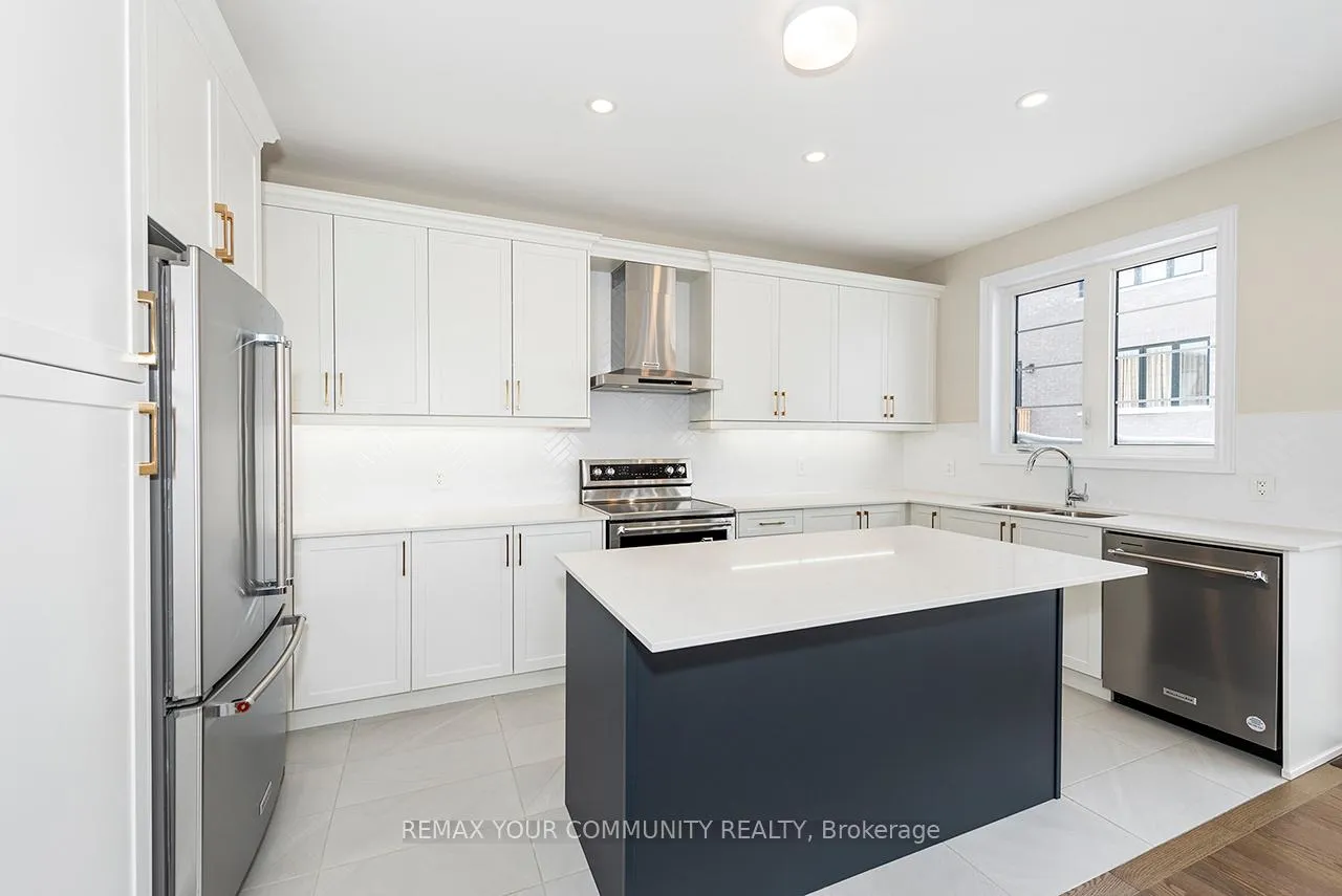 Photo 8 of 115 Bearberry Rd, Springwater, Midhurst — HOMEH