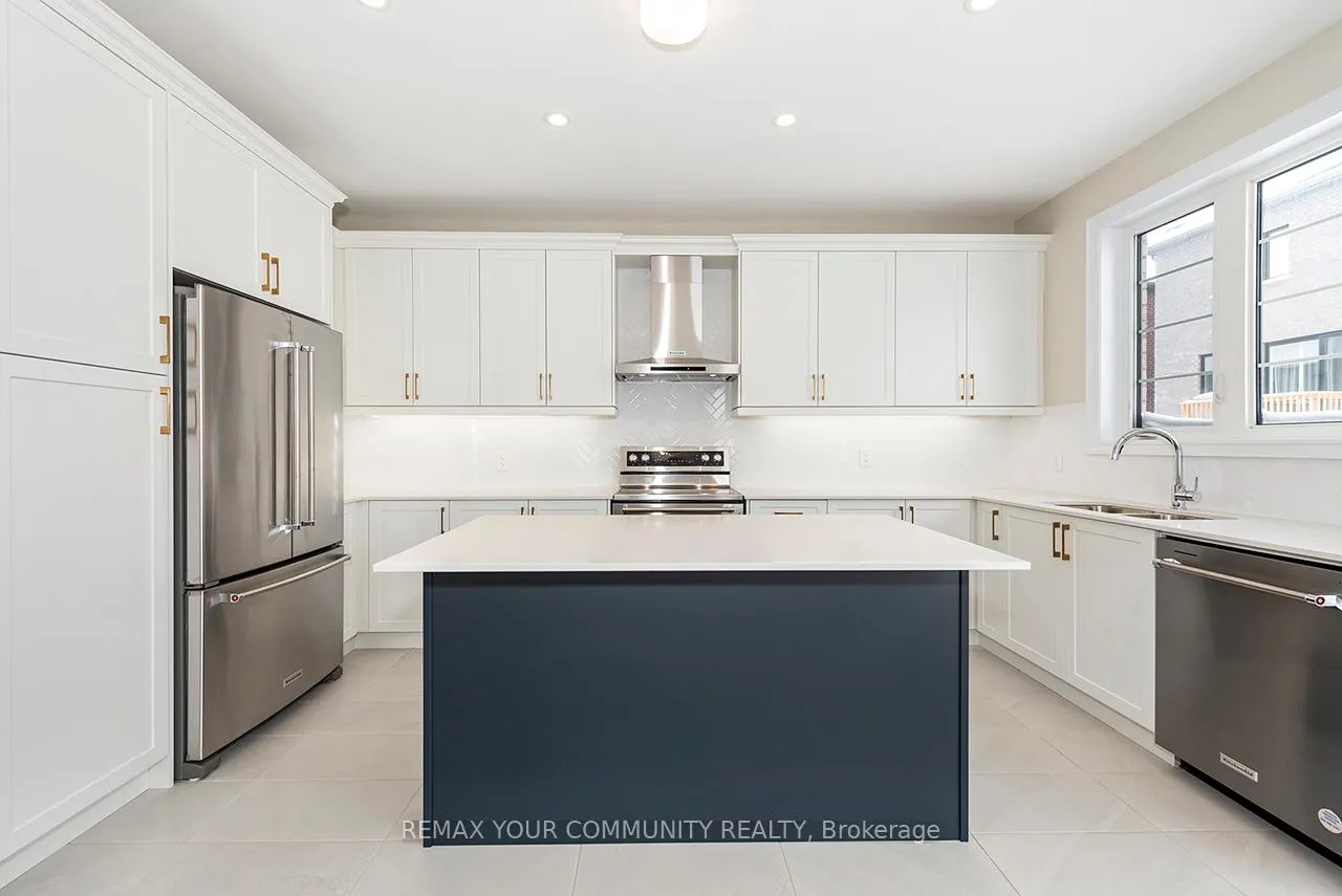Photo 9 of 115 Bearberry Rd, Springwater, Midhurst — HOMEH