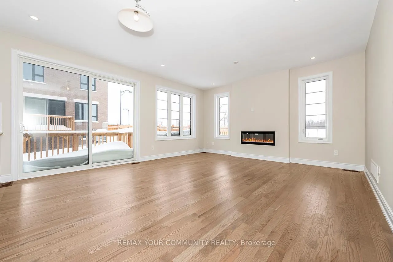 Photo 11 of 115 Bearberry Rd, Springwater, Midhurst — HOMEH