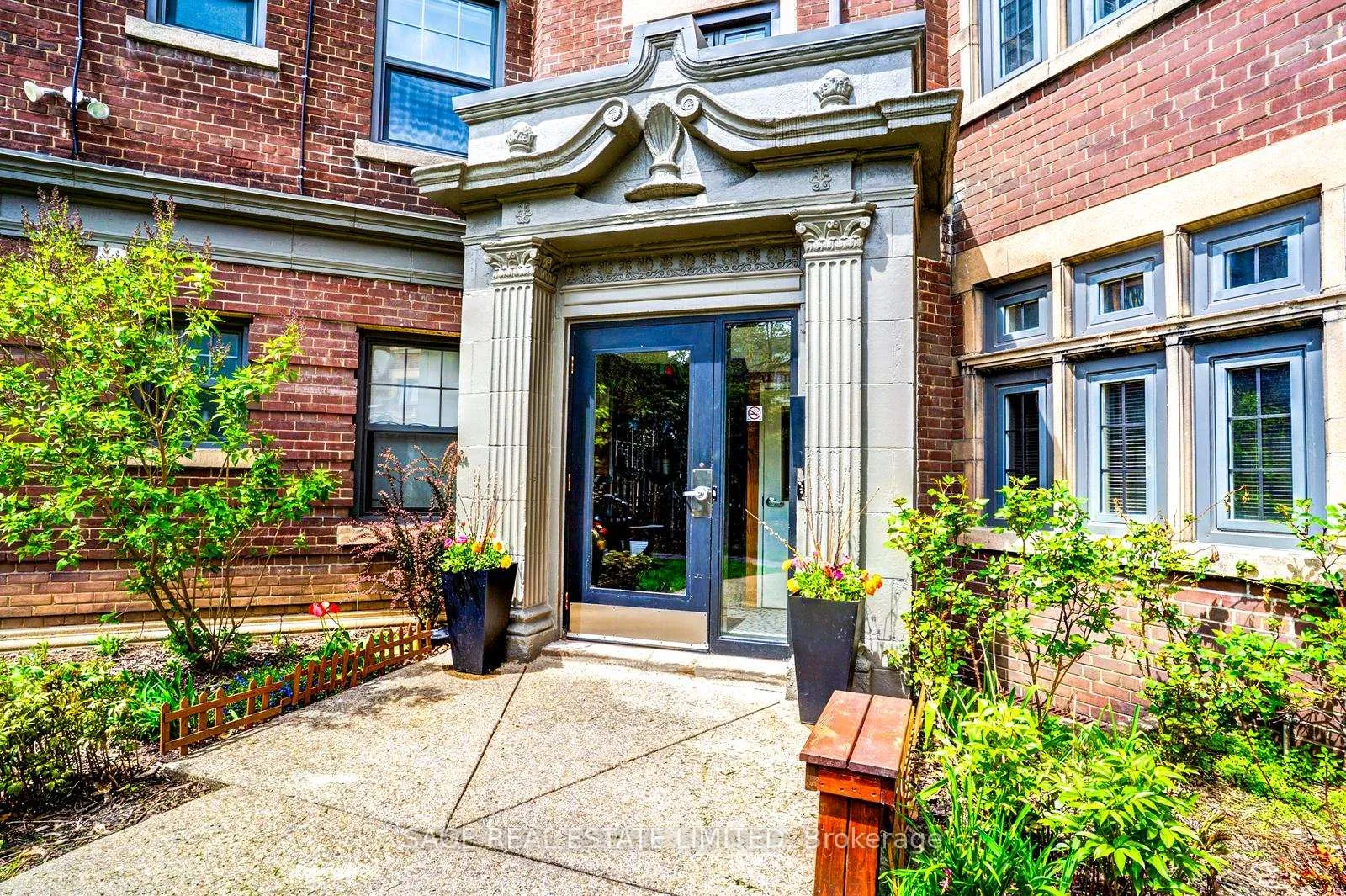 Photo 2 of Unit 9, 48 Lawton Boulevard, Toronto, Yonge-St. Clair — HOMEH