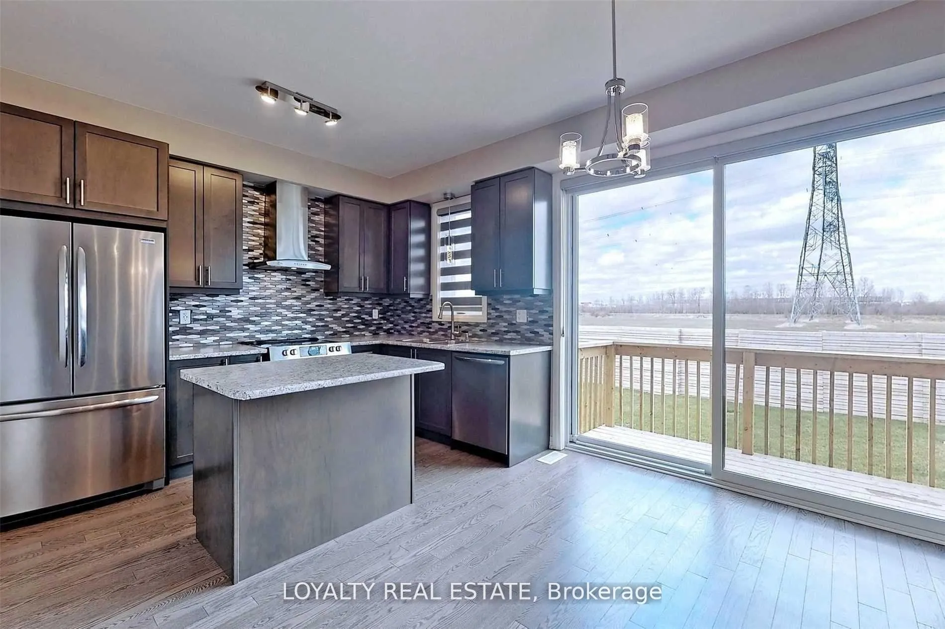 Photo 1 of 127 Yacht Drive, Clarington, Bowmanville — HOMEH