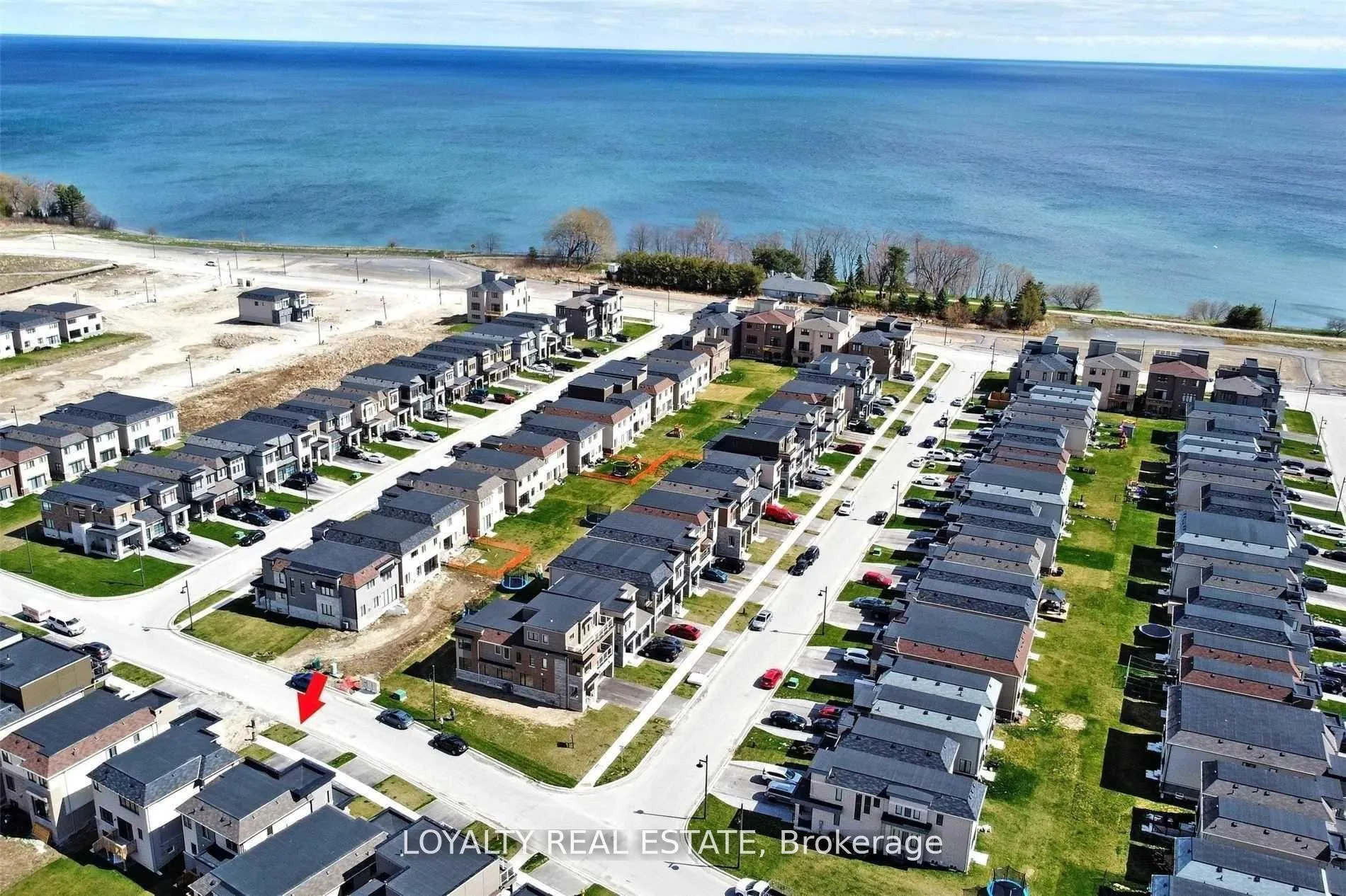 Photo 6 of 127 Yacht Drive, Clarington, Bowmanville — HOMEH