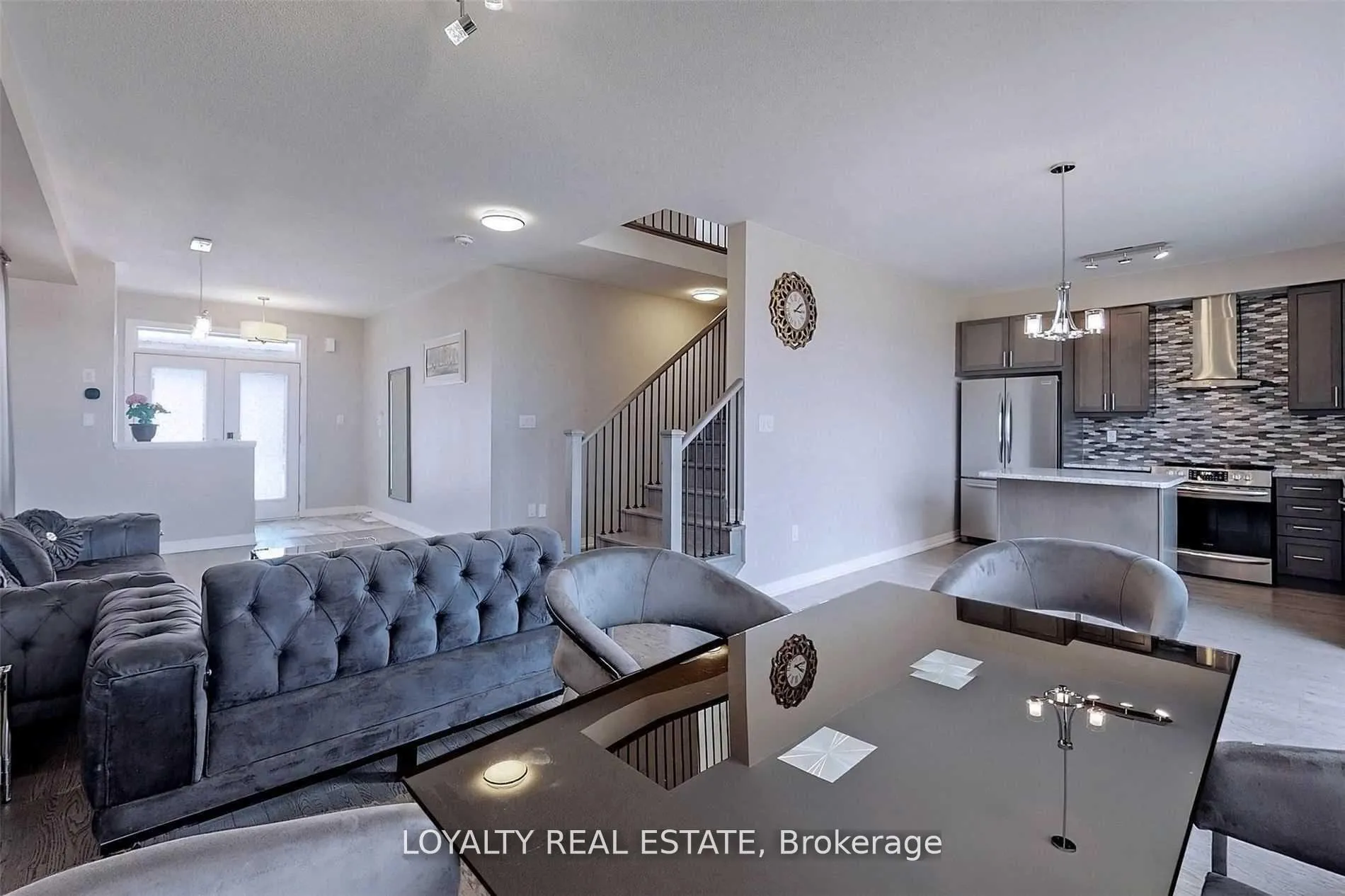 Photo 7 of 127 Yacht Drive, Clarington, Bowmanville — HOMEH