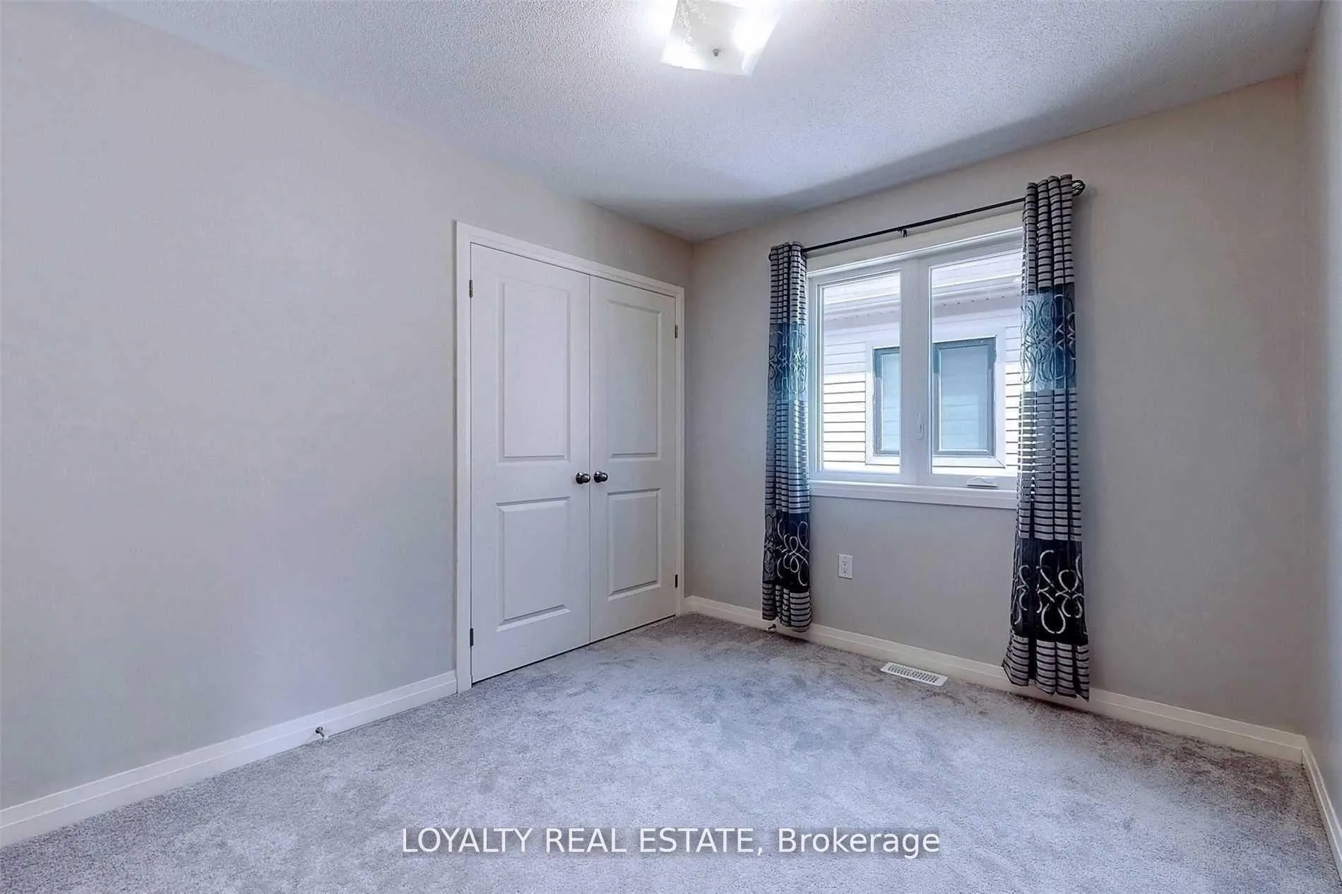 Photo 9 of 127 Yacht Drive, Clarington, Bowmanville — HOMEH