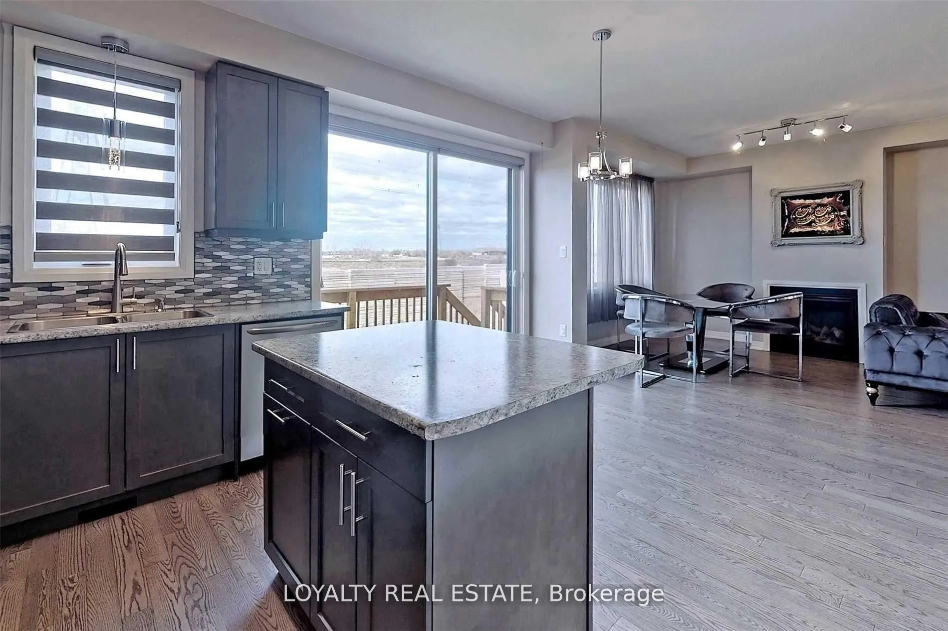 Photo 10 of 127 Yacht Drive, Clarington, Bowmanville — HOMEH