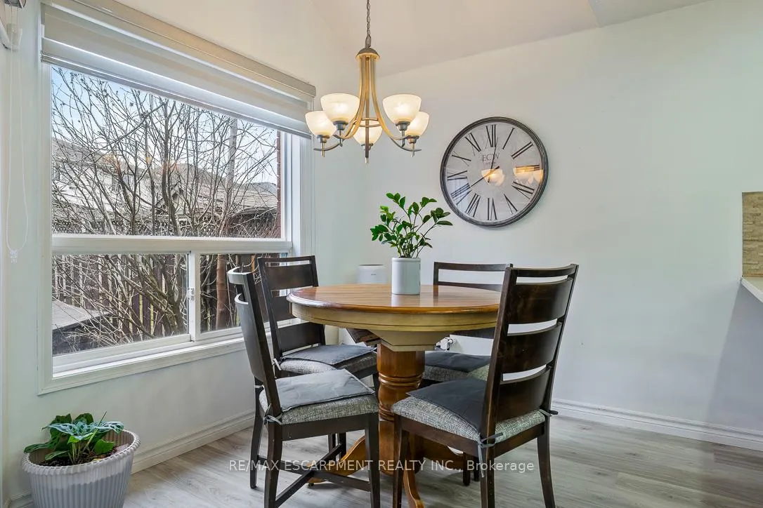 Photo 17 of 45 Hawkins Drive, Cambridge — HOMEH