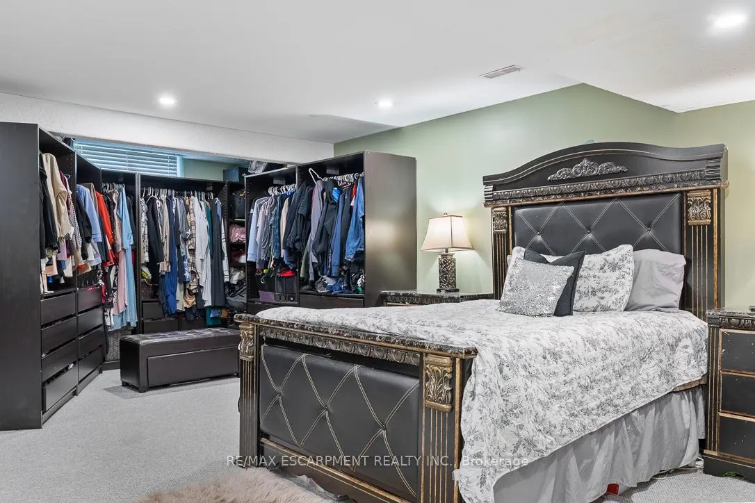 Photo 36 of 45 Hawkins Drive, Cambridge — HOMEH