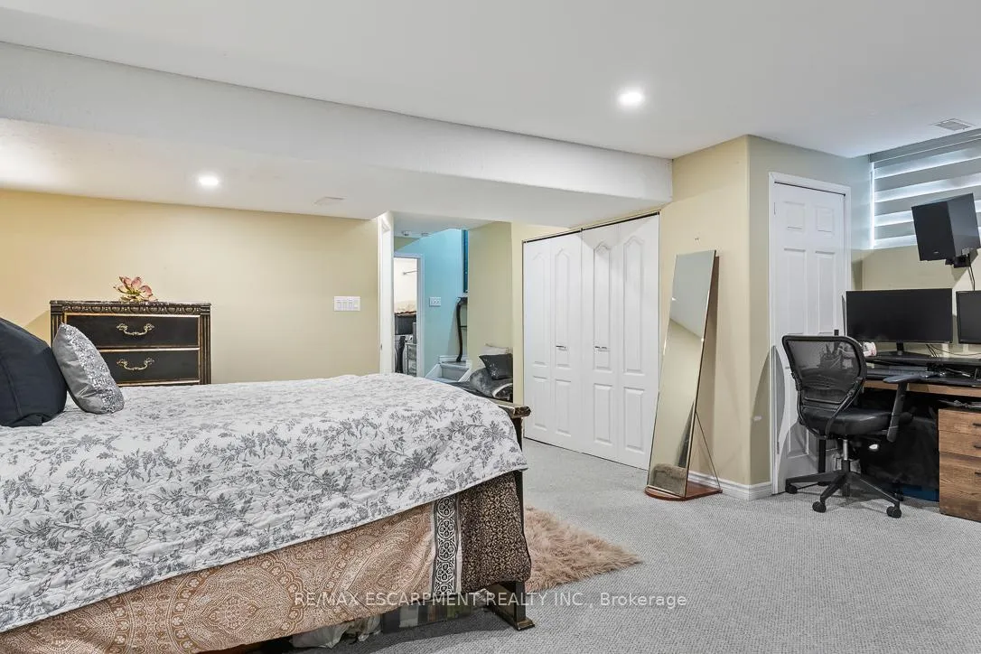 Photo 39 of 45 Hawkins Drive, Cambridge — HOMEH