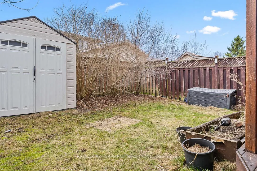 Photo 44 of 45 Hawkins Drive, Cambridge — HOMEH