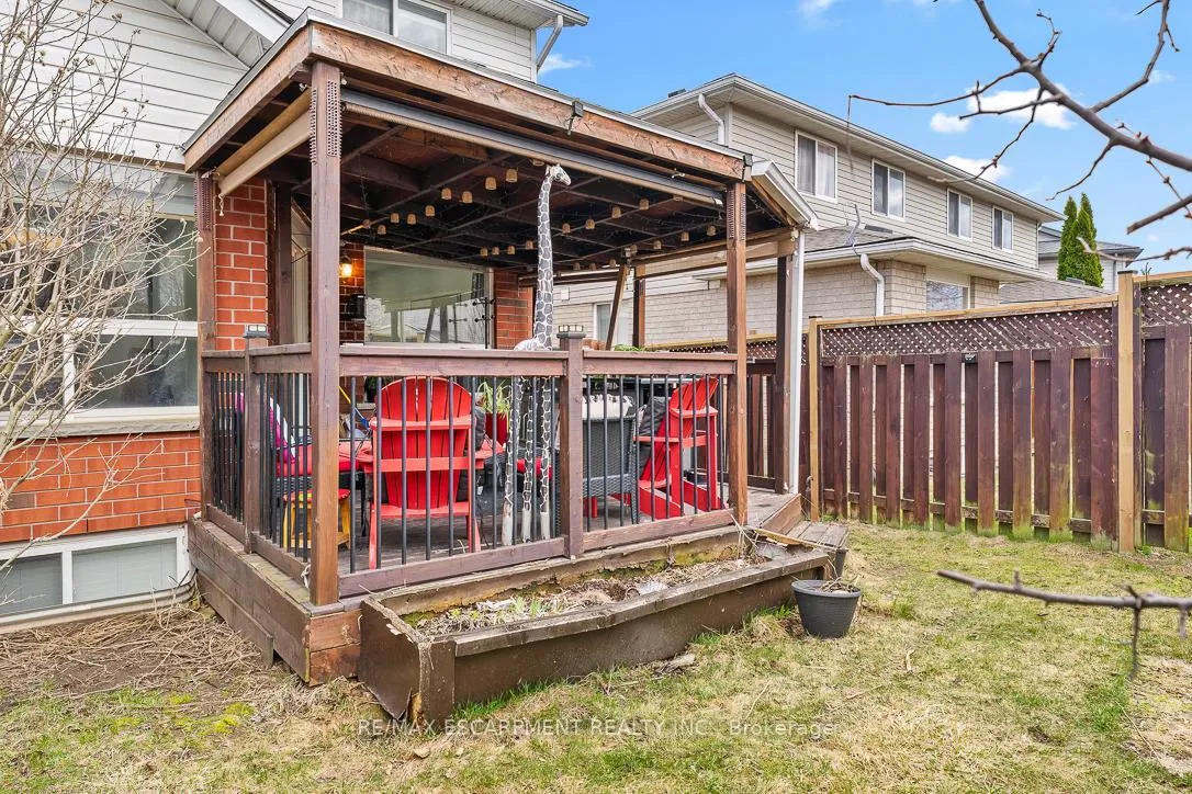 Photo 46 of 45 Hawkins Drive, Cambridge — HOMEH