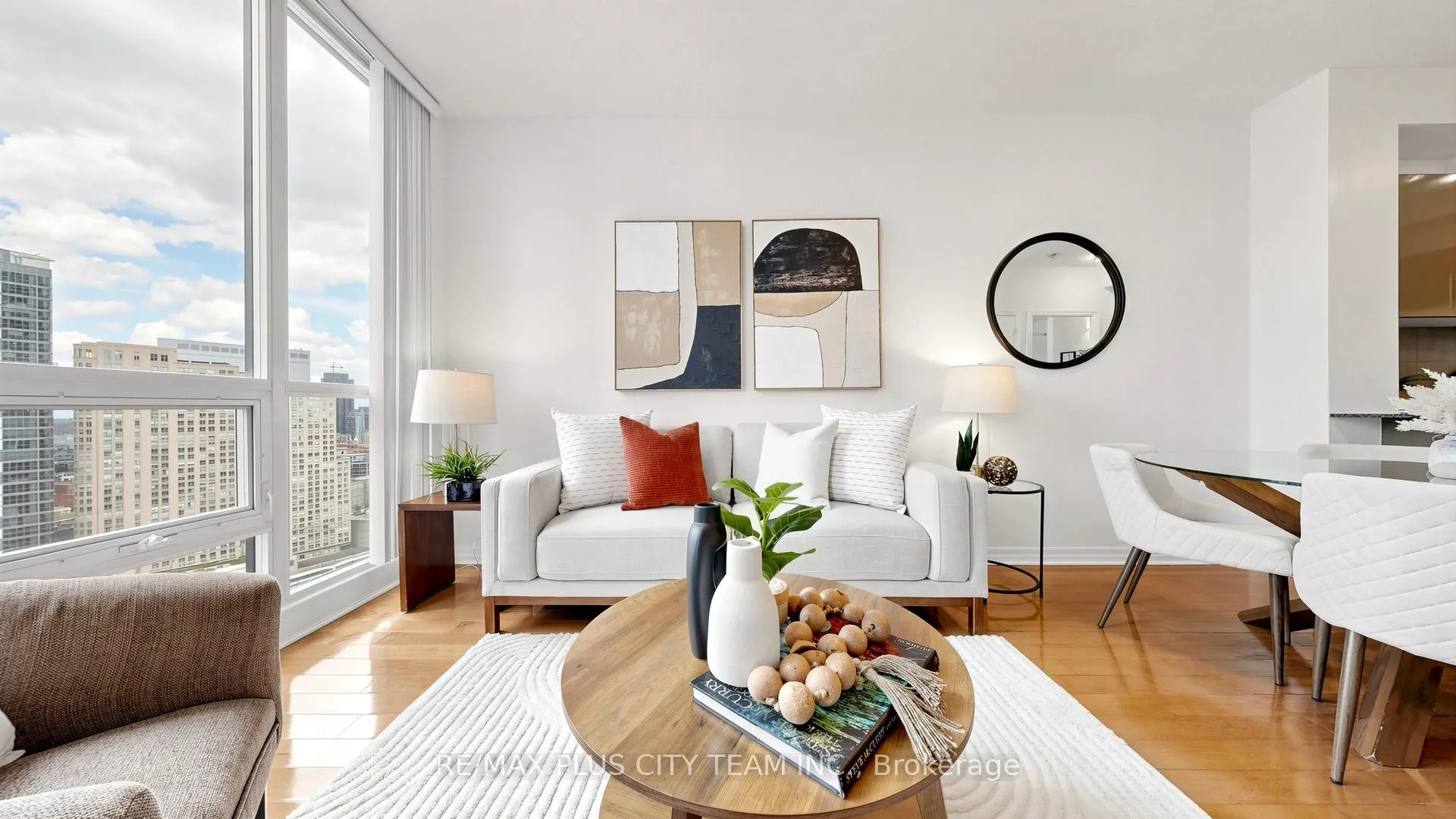 Photo 2 of Unit 2604, 16 Yonge Street, Toronto, Waterfront Communities — HOMEH