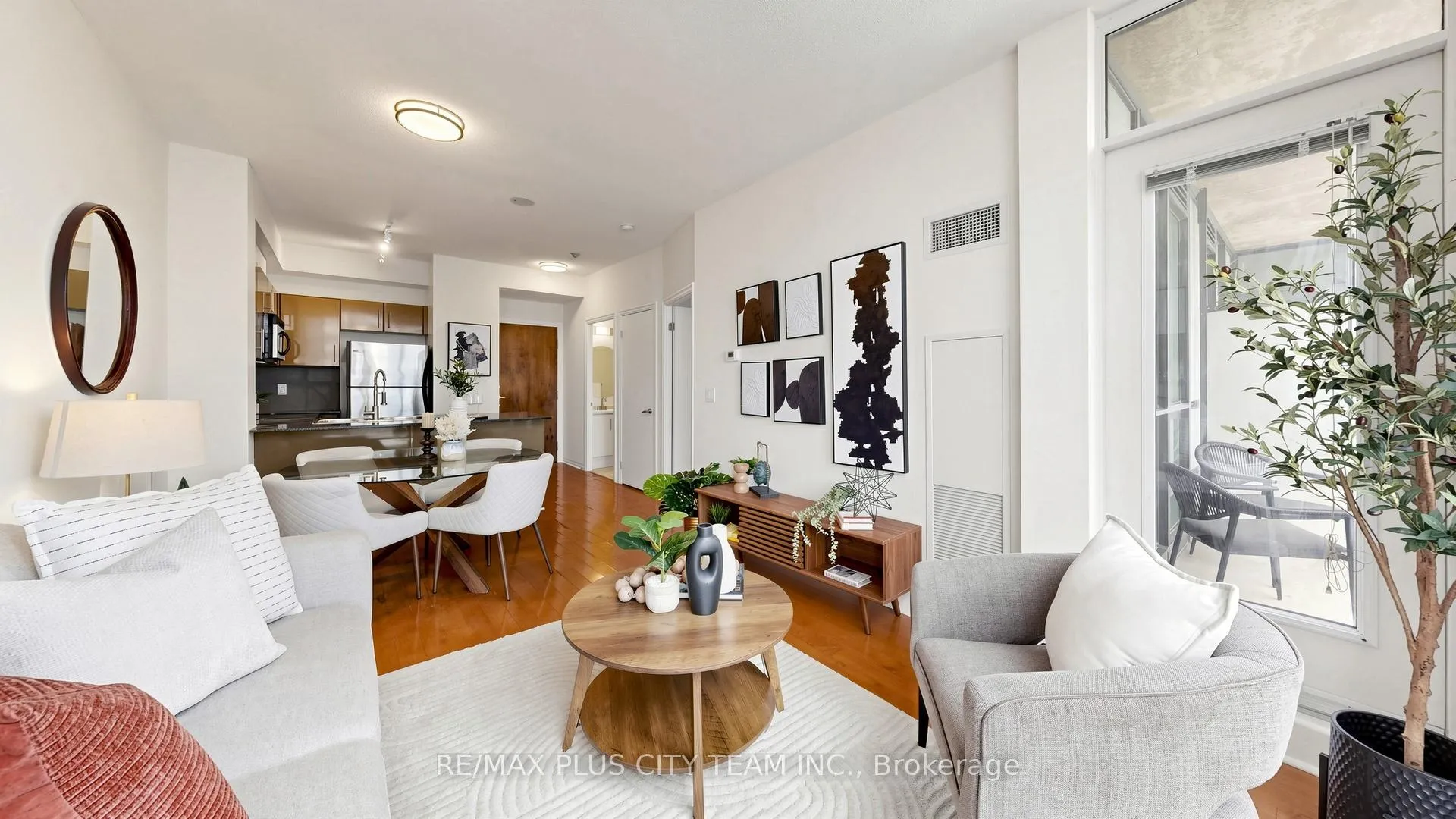 Photo 4 of Unit 2604, 16 Yonge Street, Toronto, Waterfront Communities — HOMEH
