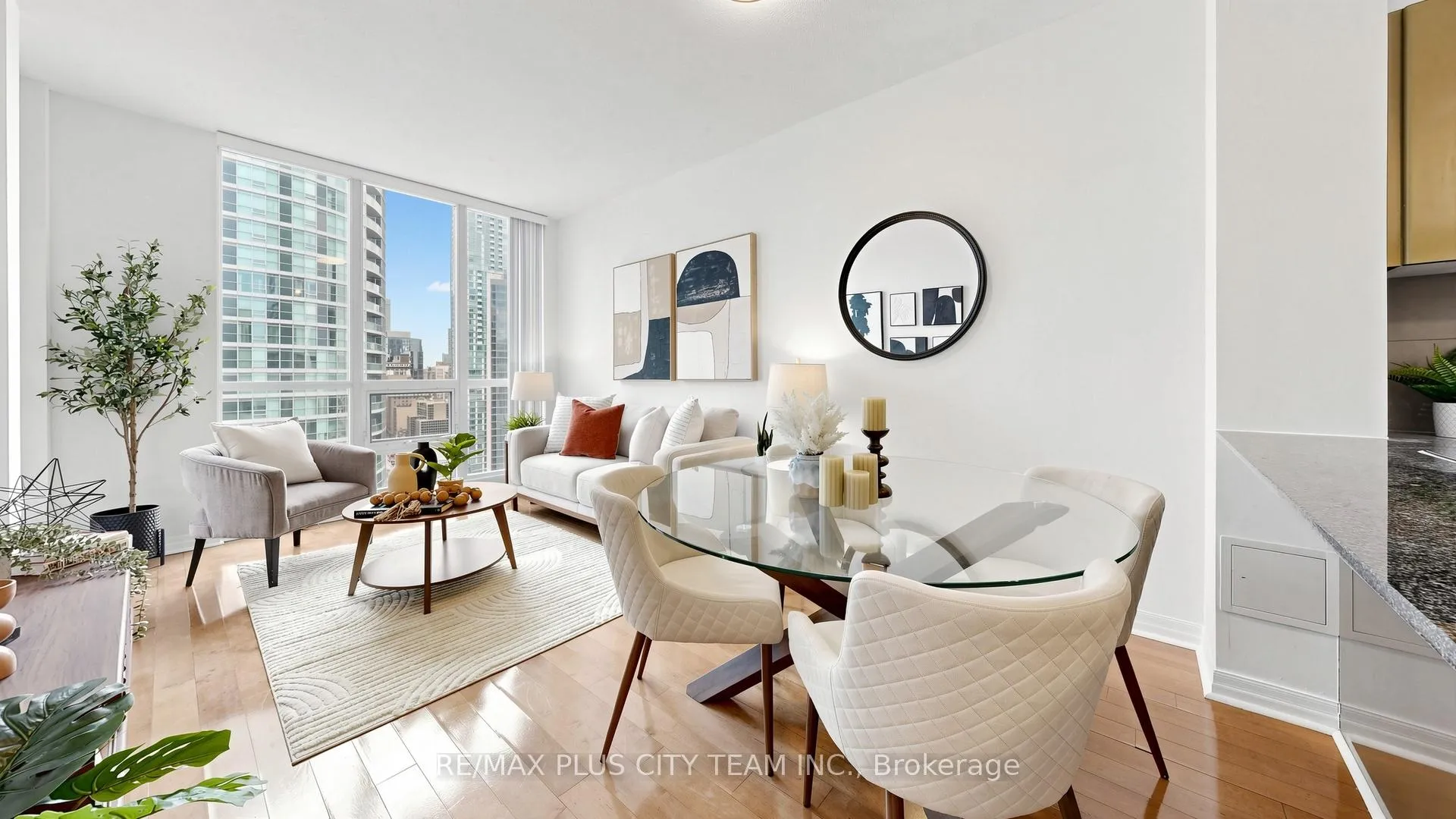 Photo 5 of Unit 2604, 16 Yonge Street, Toronto, Waterfront Communities — HOMEH