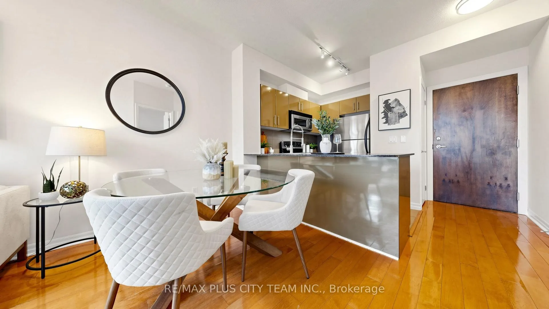 Photo 6 of Unit 2604, 16 Yonge Street, Toronto, Waterfront Communities — HOMEH