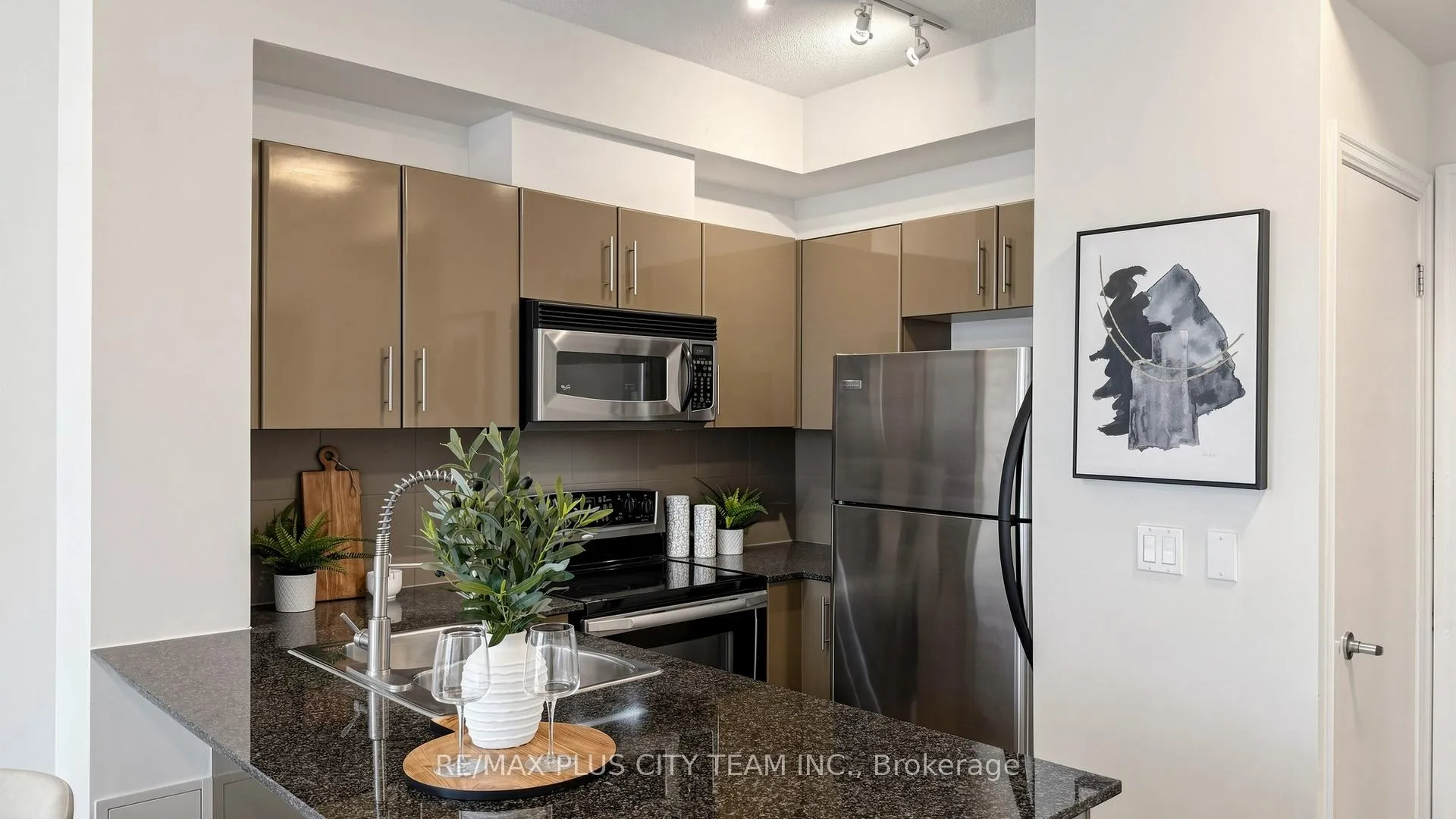 Photo 7 of Unit 2604, 16 Yonge Street, Toronto, Waterfront Communities — HOMEH