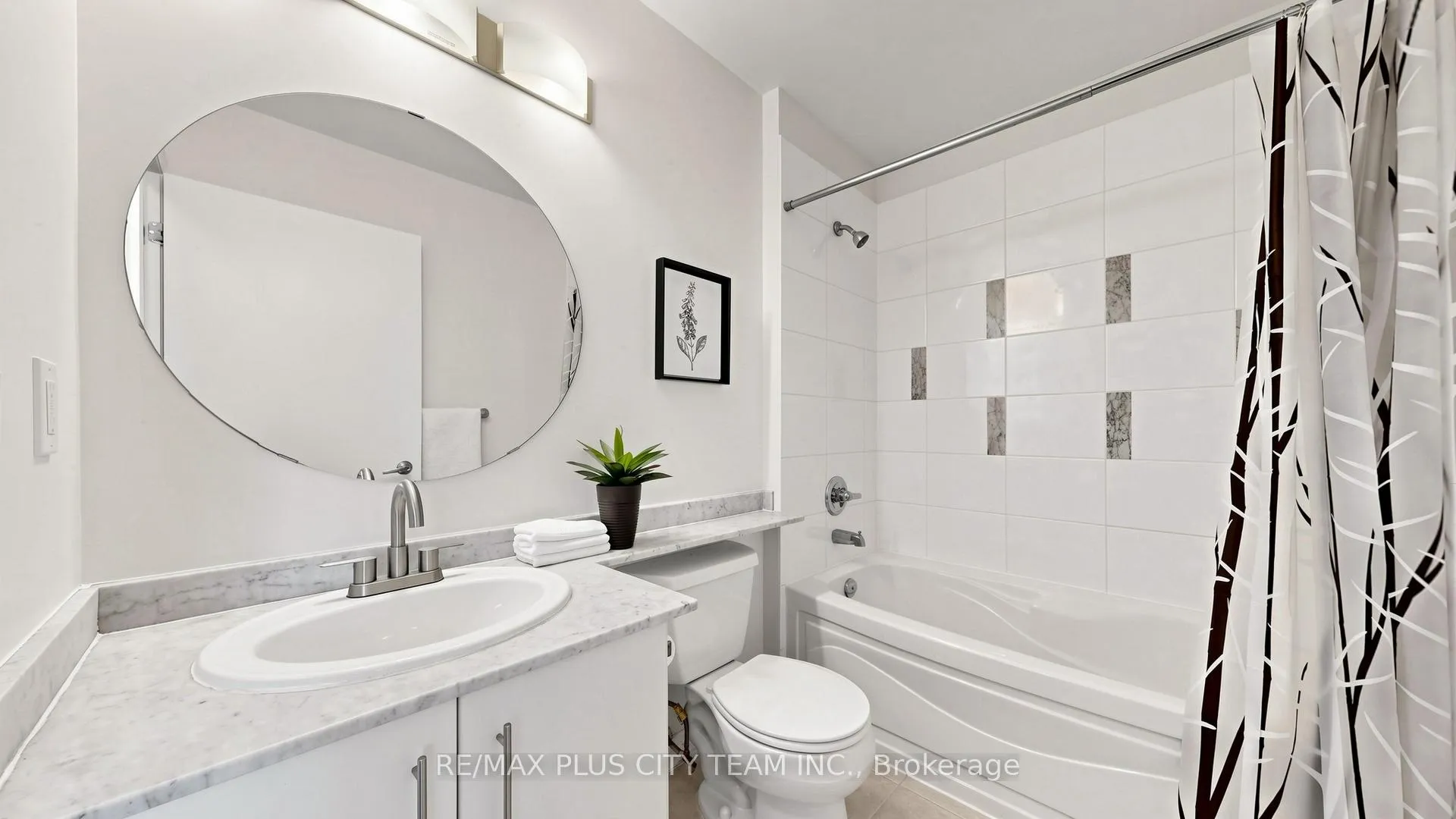 Photo 12 of Unit 2604, 16 Yonge Street, Toronto, Waterfront Communities — HOMEH
