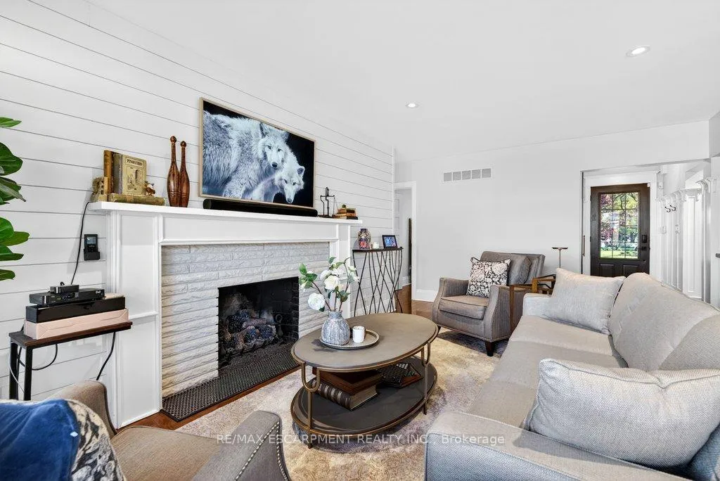 Photo 10 of 2079 Gary Crescent, Burlington, Brant — HOMEH